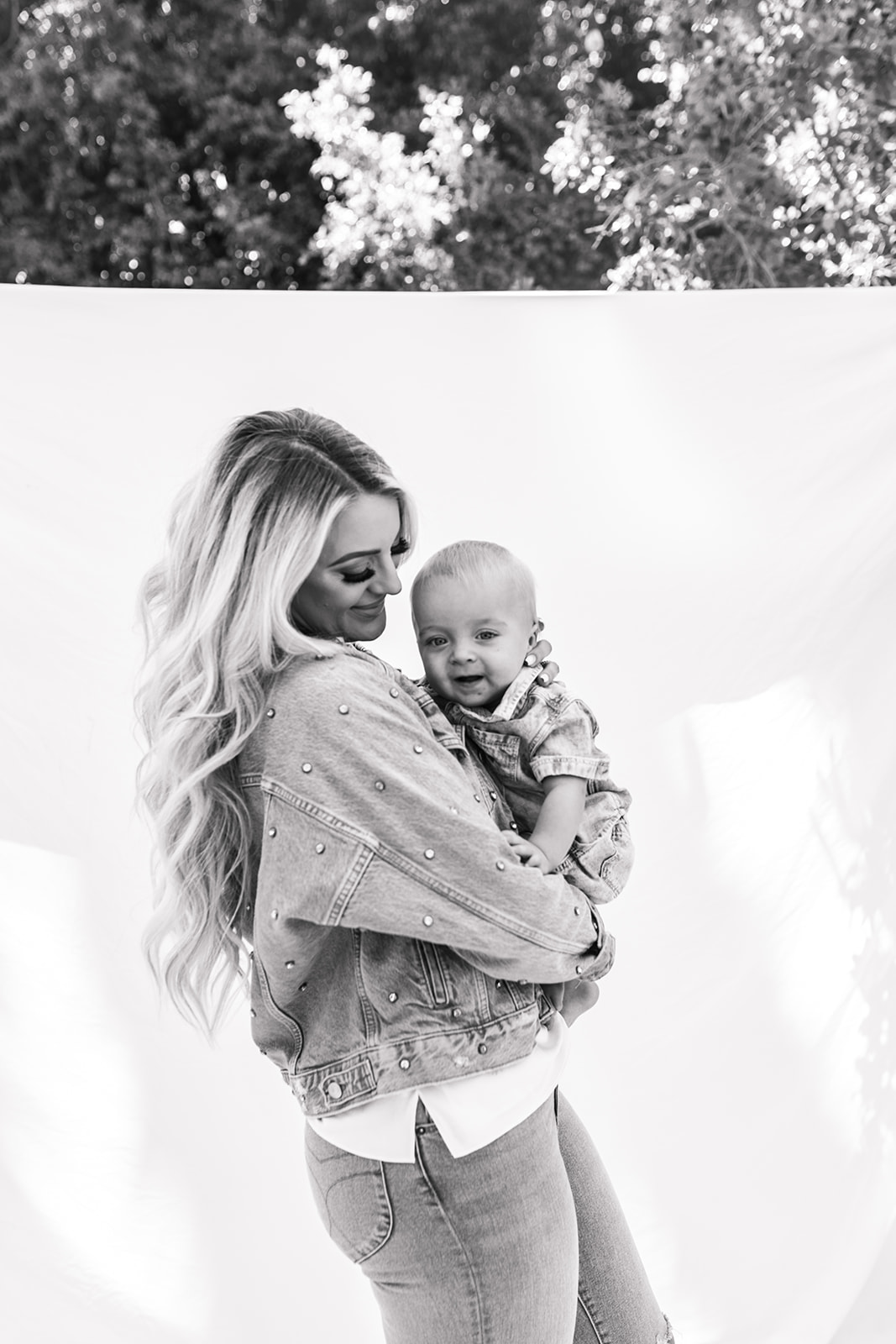 backyard mini session motherhood photo shoot mommy and me baby family photography San Diego family photographer Sabrina Kinsella Sabrinalynn photo