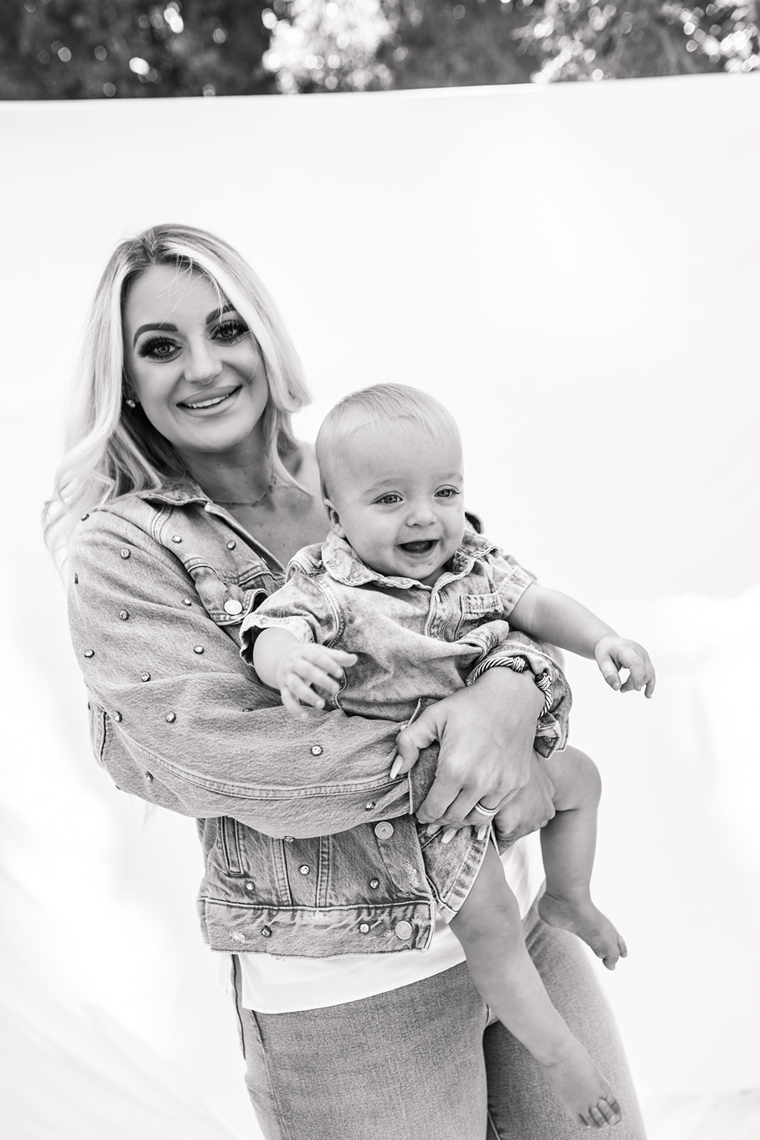 backyard mini session motherhood photo shoot mommy and me baby family photography San Diego family photographer Sabrina Kinsella Sabrinalynn photo