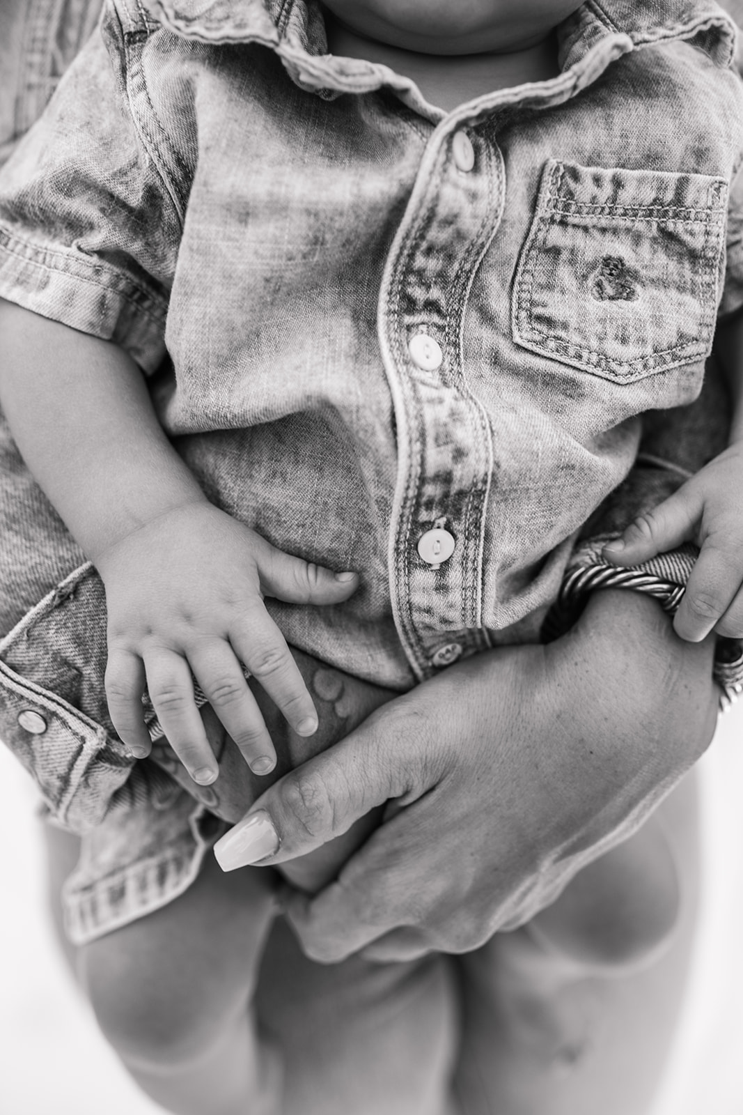 backyard mini session motherhood photo shoot mommy and me baby family photography San Diego family photographer Sabrina Kinsella Sabrinalynn photo