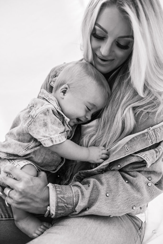 backyard mini session motherhood photo shoot mommy and me baby family photography San Diego family photographer Sabrina Kinsella Sabrinalynn photo