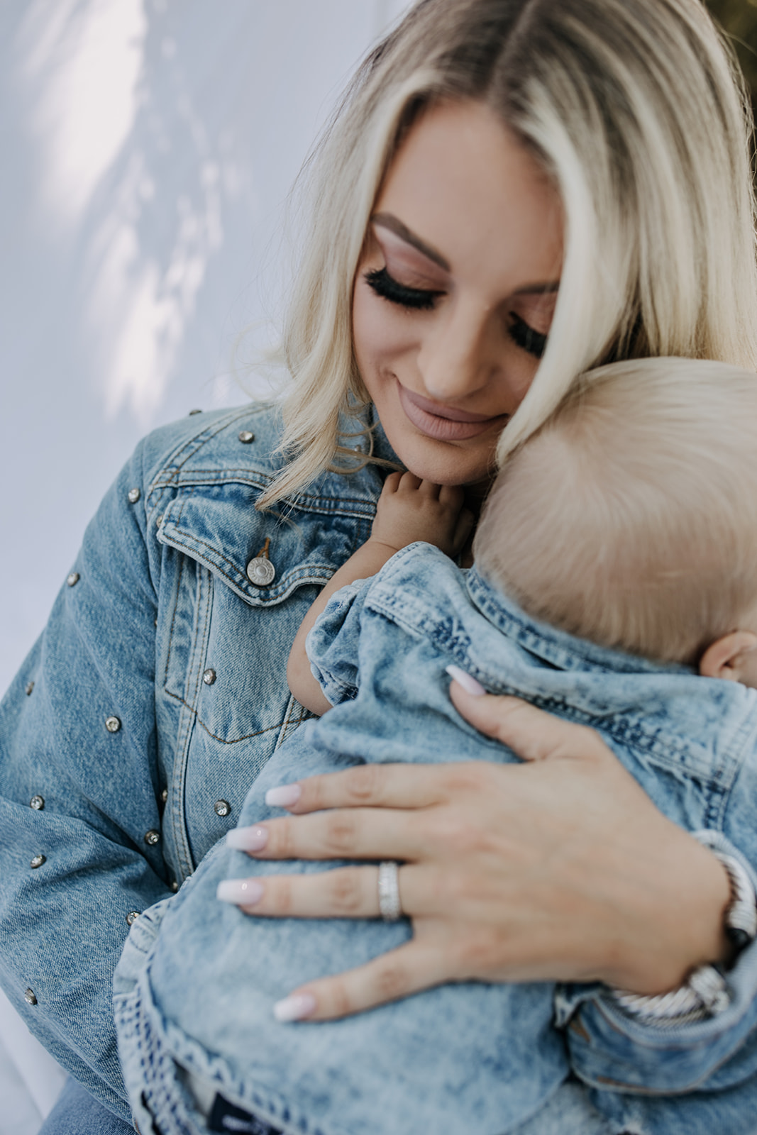 backyard mini session motherhood photo shoot mommy and me baby family photography San Diego family photographer Sabrina Kinsella Sabrinalynn photo