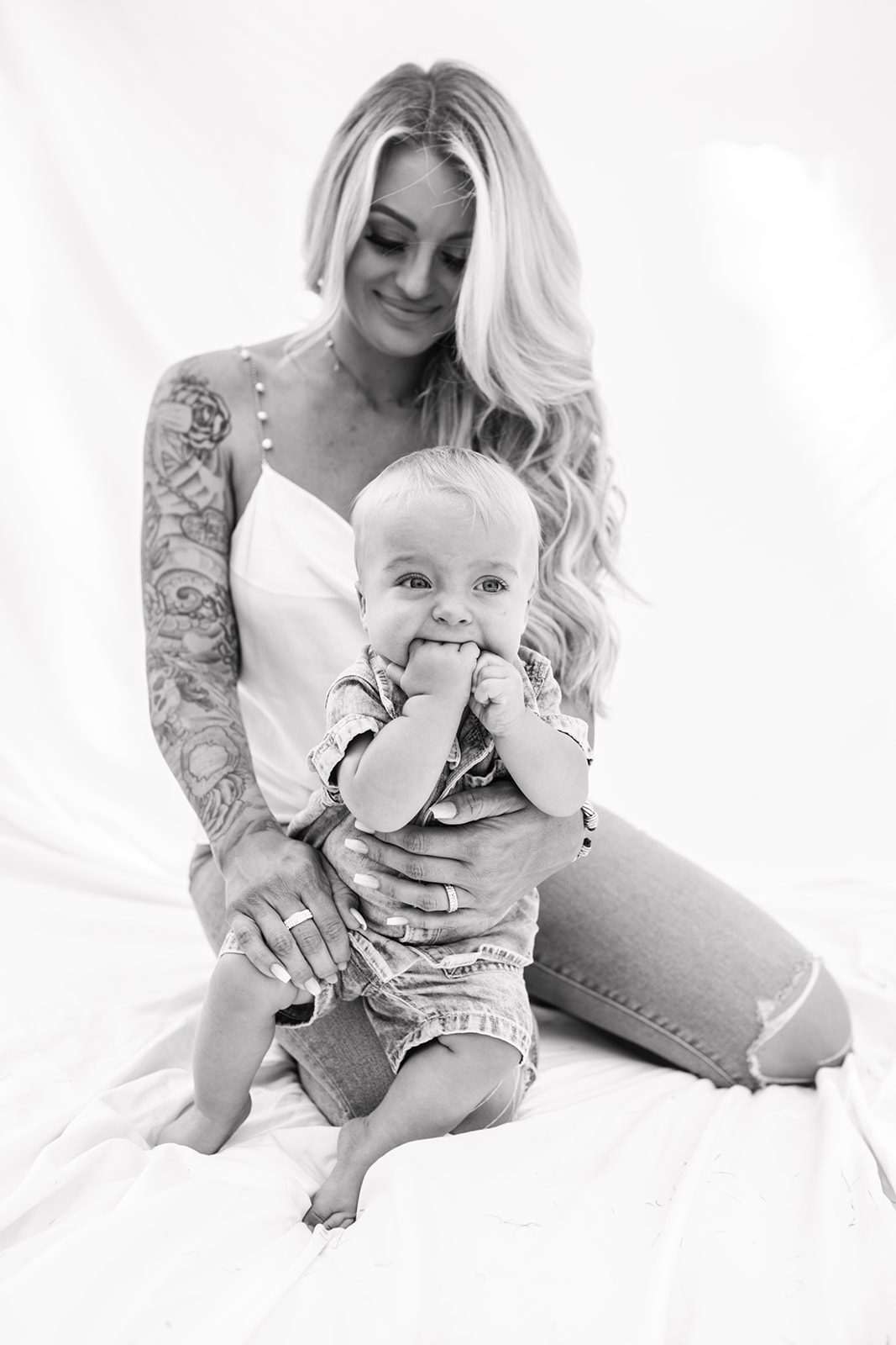 backyard mini session motherhood photo shoot mommy and me baby family photography San Diego family photographer Sabrina Kinsella Sabrinalynn photo