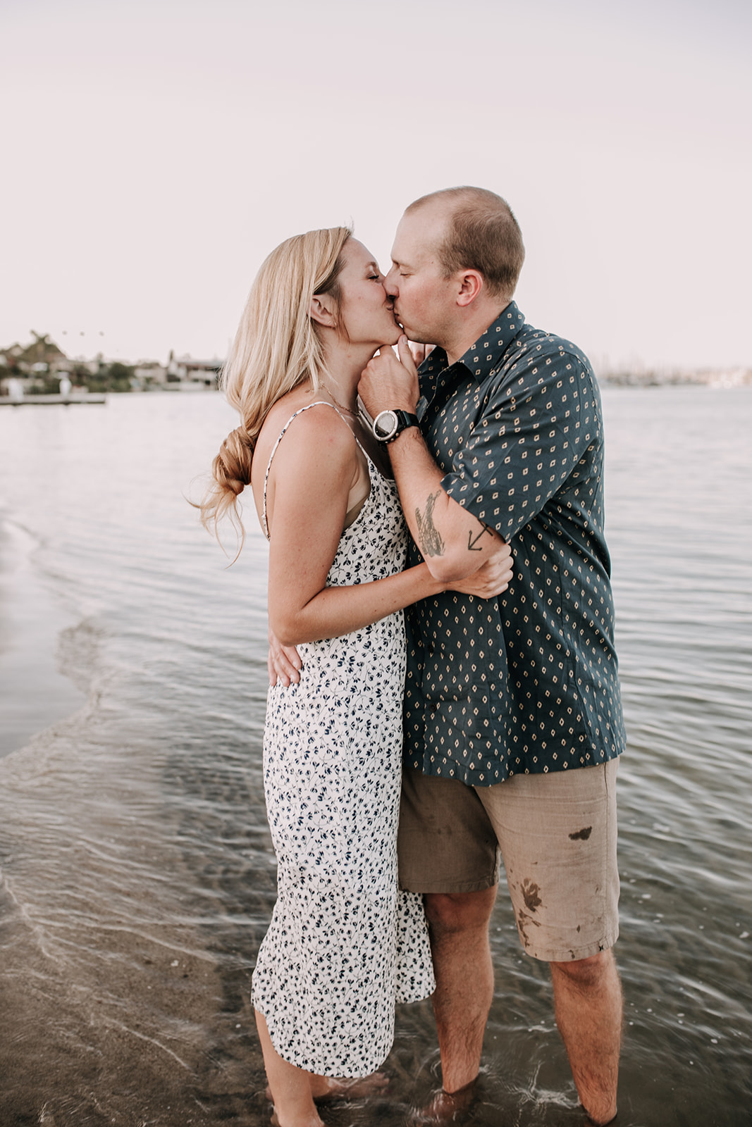 outdoor family session beach session in the water family photos summer photos family photo inspo San Diego family photographer Sabrina Kinsella sabrinalynnphoto