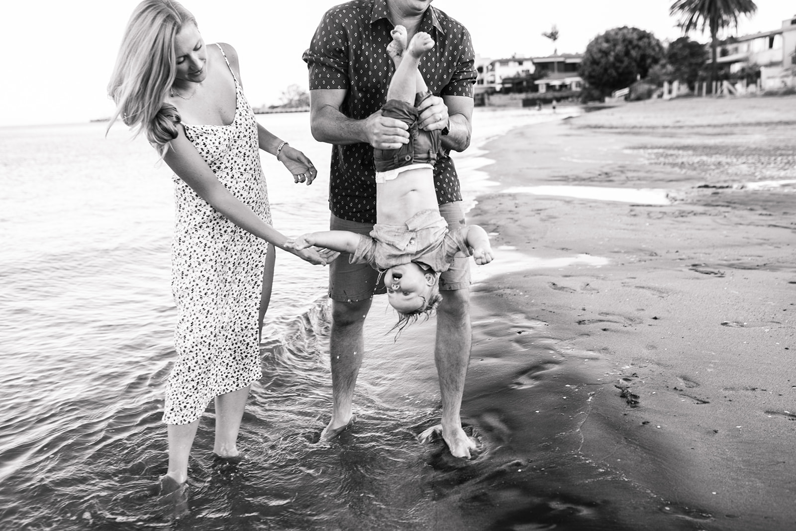 outdoor family session beach session in the water family photos summer photos family photo inspo San Diego family photographer Sabrina Kinsella sabrinalynnphoto