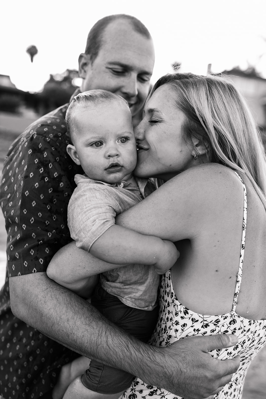 outdoor family session beach session in the water family photos summer photos family photo inspo San Diego family photographer Sabrina Kinsella sabrinalynnphoto