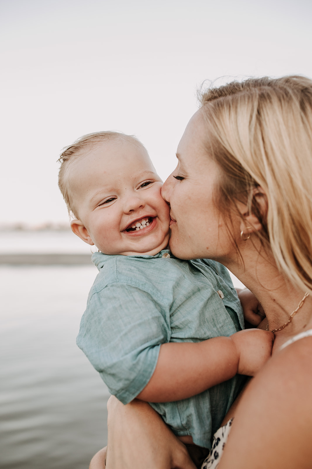 outdoor family session beach session in the water family photos summer photos family photo inspo San Diego family photographer Sabrina Kinsella sabrinalynnphoto