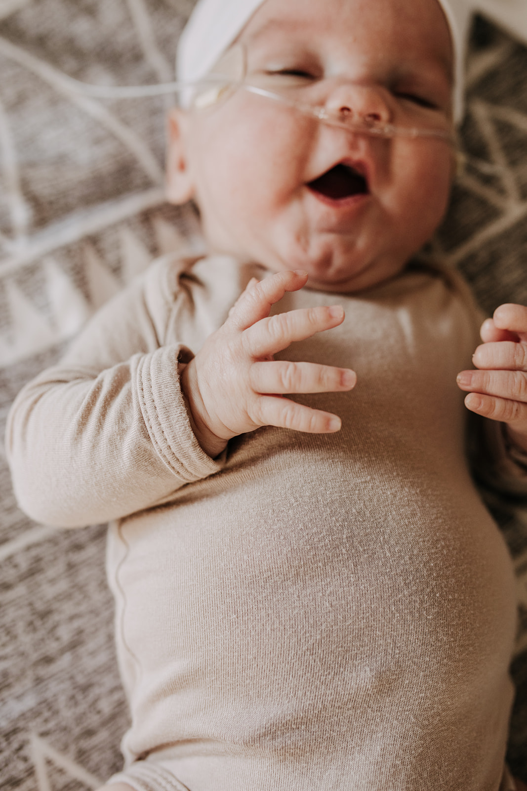 in home newborn photography photoshoot in home warm cozy family session San Diego photographer Sabrina Kinsella sabrinalynnphoto