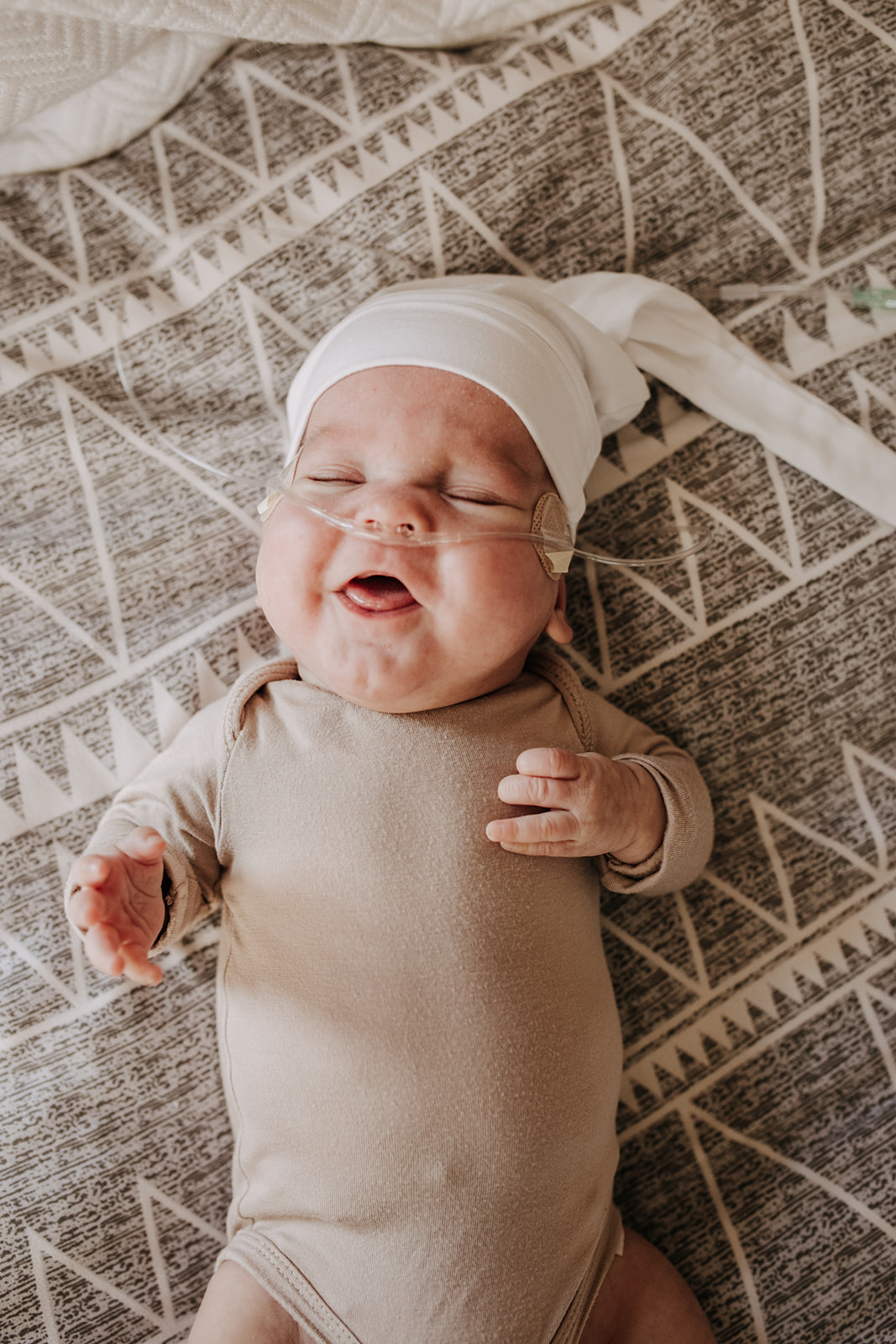 in home newborn photography photoshoot in home warm cozy family session San Diego photographer Sabrina Kinsella sabrinalynnphoto