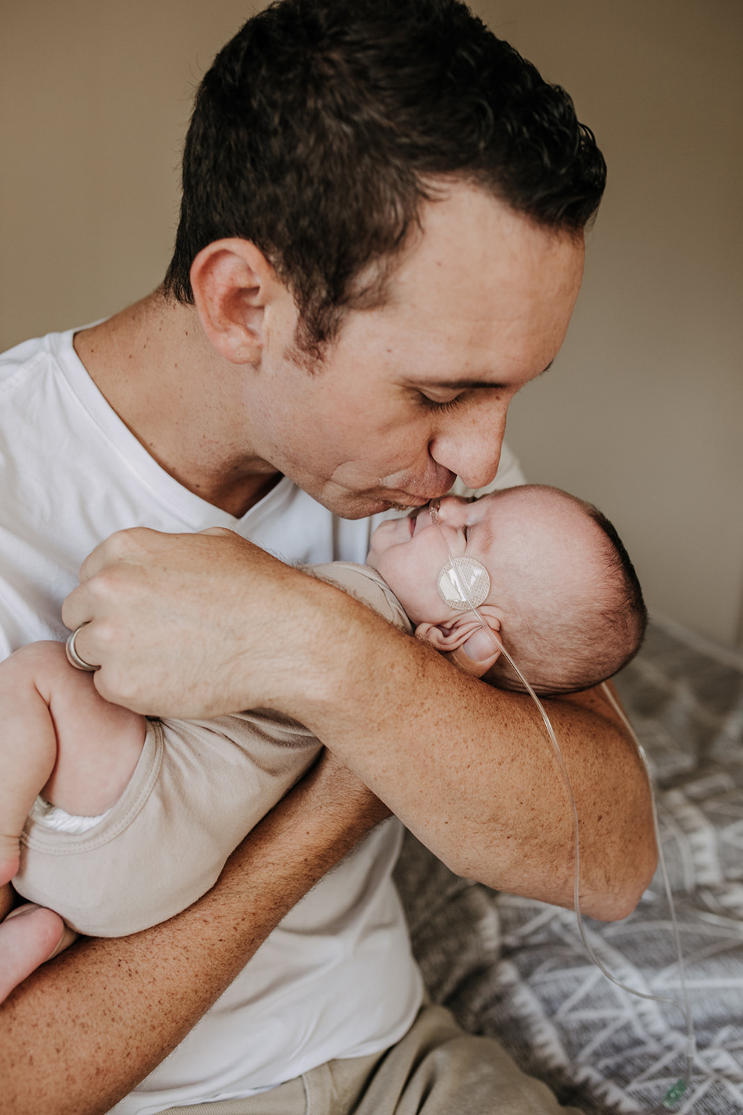 in home newborn photography photoshoot in home warm cozy family session San Diego photographer Sabrina Kinsella sabrinalynnphoto