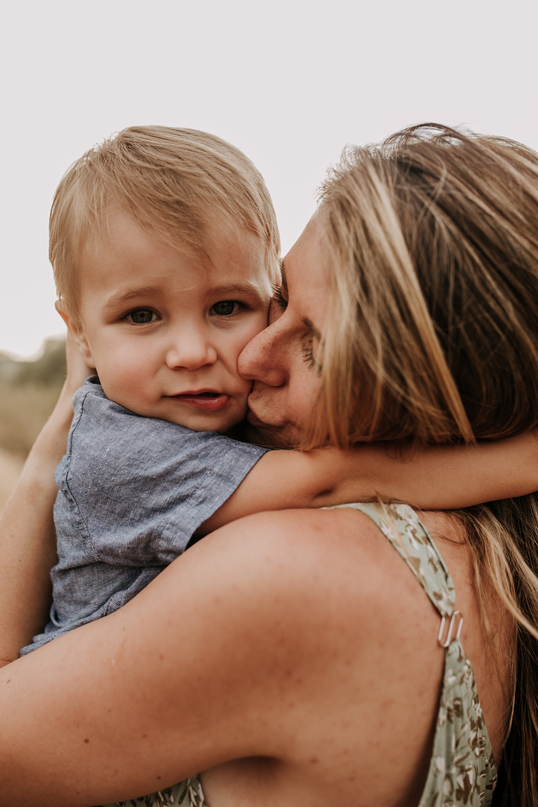 warm outdoor family photos family photoshoot inspiration maternity fashion maternity photos outdoor San Diego family photographer San Diego maternity photographer Sabrina Kinsella