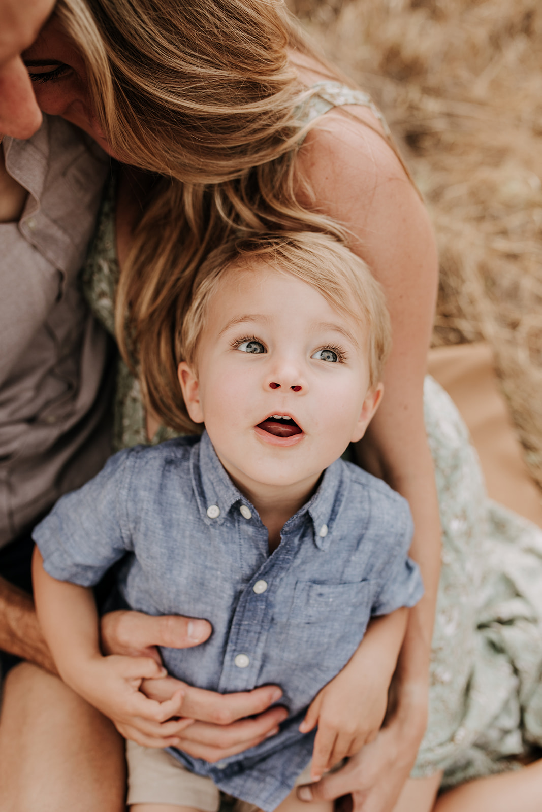 warm outdoor family photos family photoshoot inspiration maternity fashion maternity photos outdoor San Diego family photographer San Diego maternity photographer Sabrina Kinsella