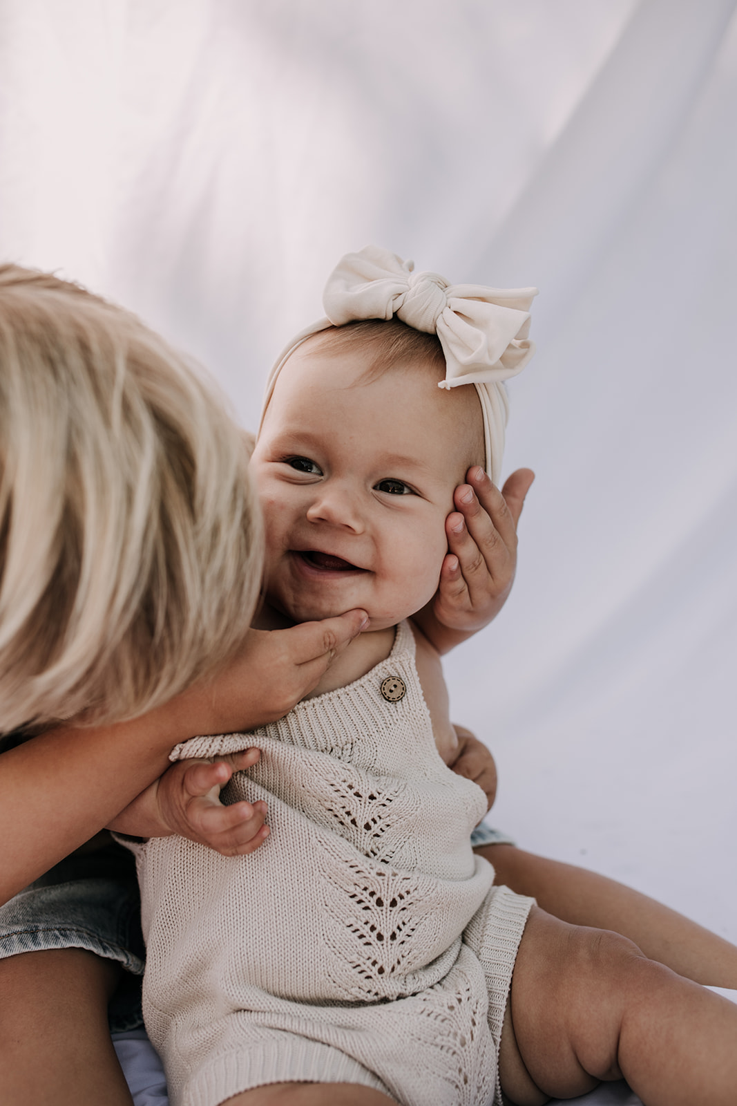 backyard minis motherhood photos family photography famiy photoshoot mono session san doggo family phpotgrapher Sabrina Kinsella