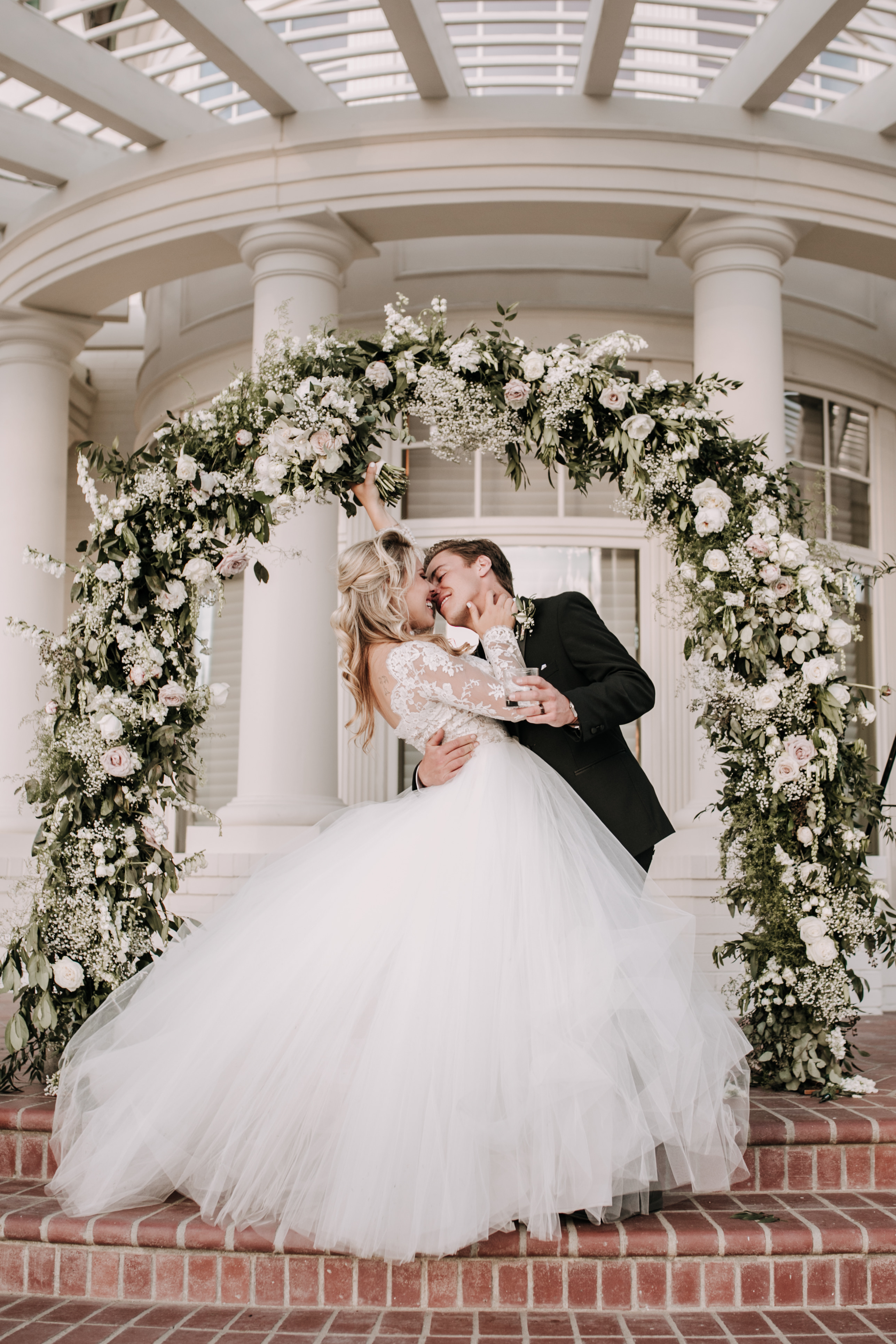 reno wedding wedding dress bride and groom florals white destination wedding San Diego travel photographer Sabina Kinsella