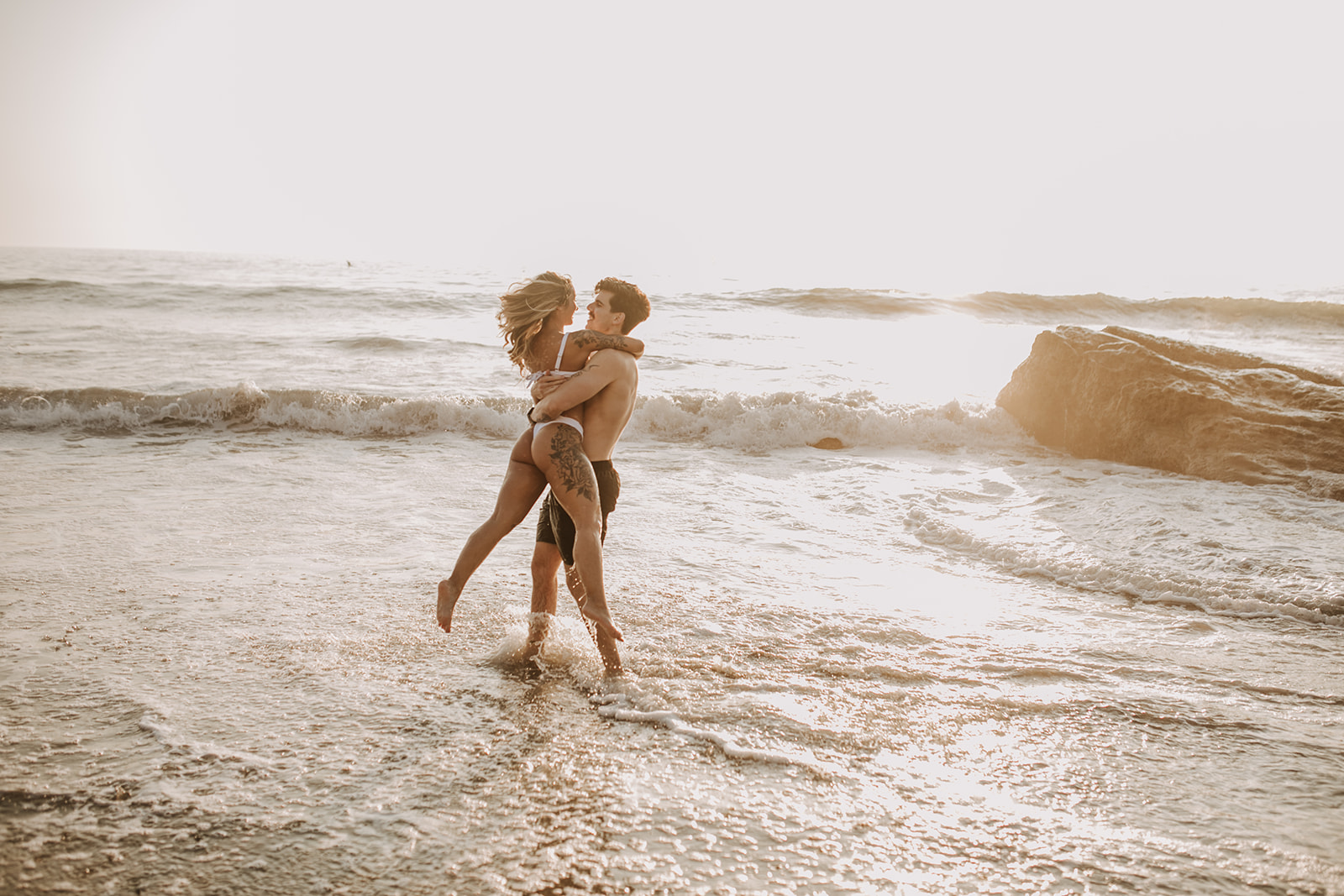 beach San Diego sunset golden hour beach couples photoshoot couples session San Diego couples photographer Sabrina Kinsella