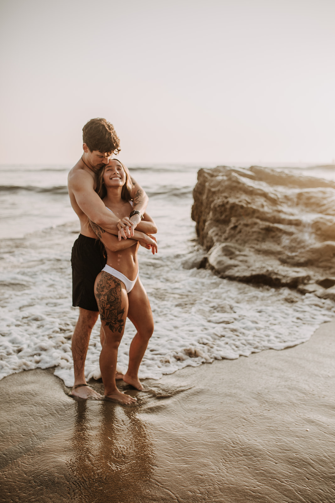 beach San Diego sunset golden hour beach couples photoshoot couples session San Diego couples photographer Sabrina Kinsella