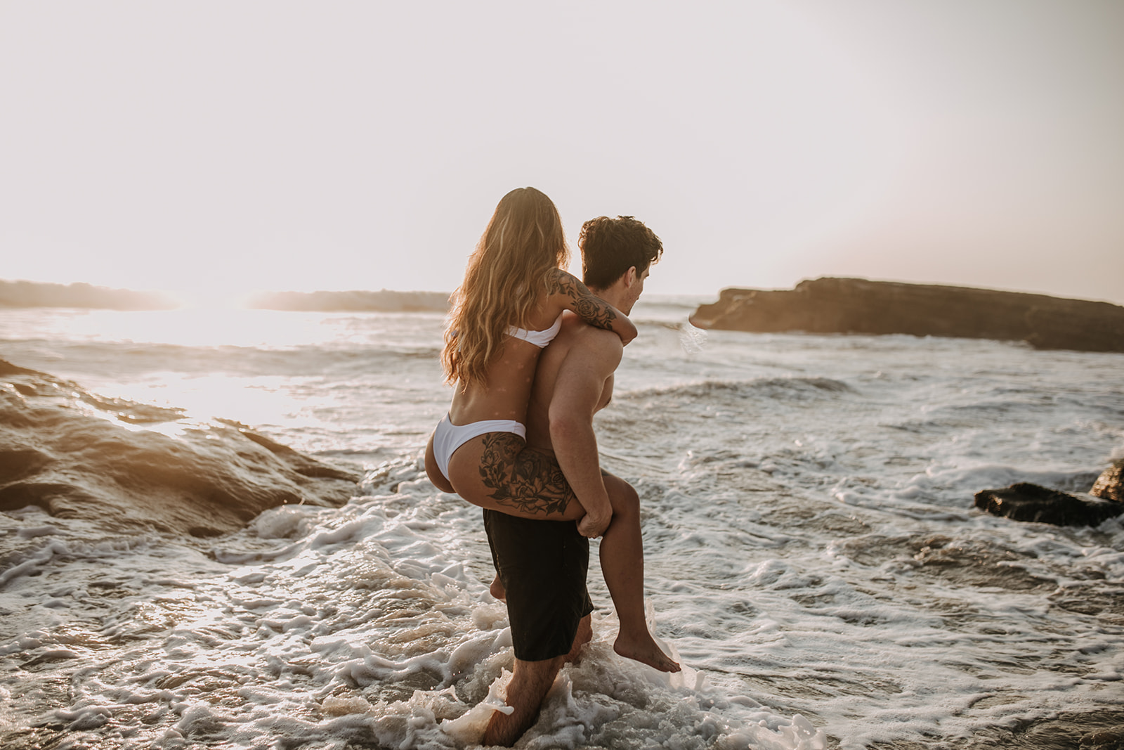 beach San Diego sunset golden hour beach couples photoshoot couples session San Diego couples photographer Sabrina Kinsella