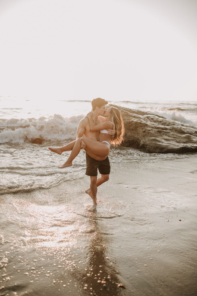 beach San Diego sunset golden hour beach couples photoshoot couples session San Diego couples photographer Sabrina Kinsella