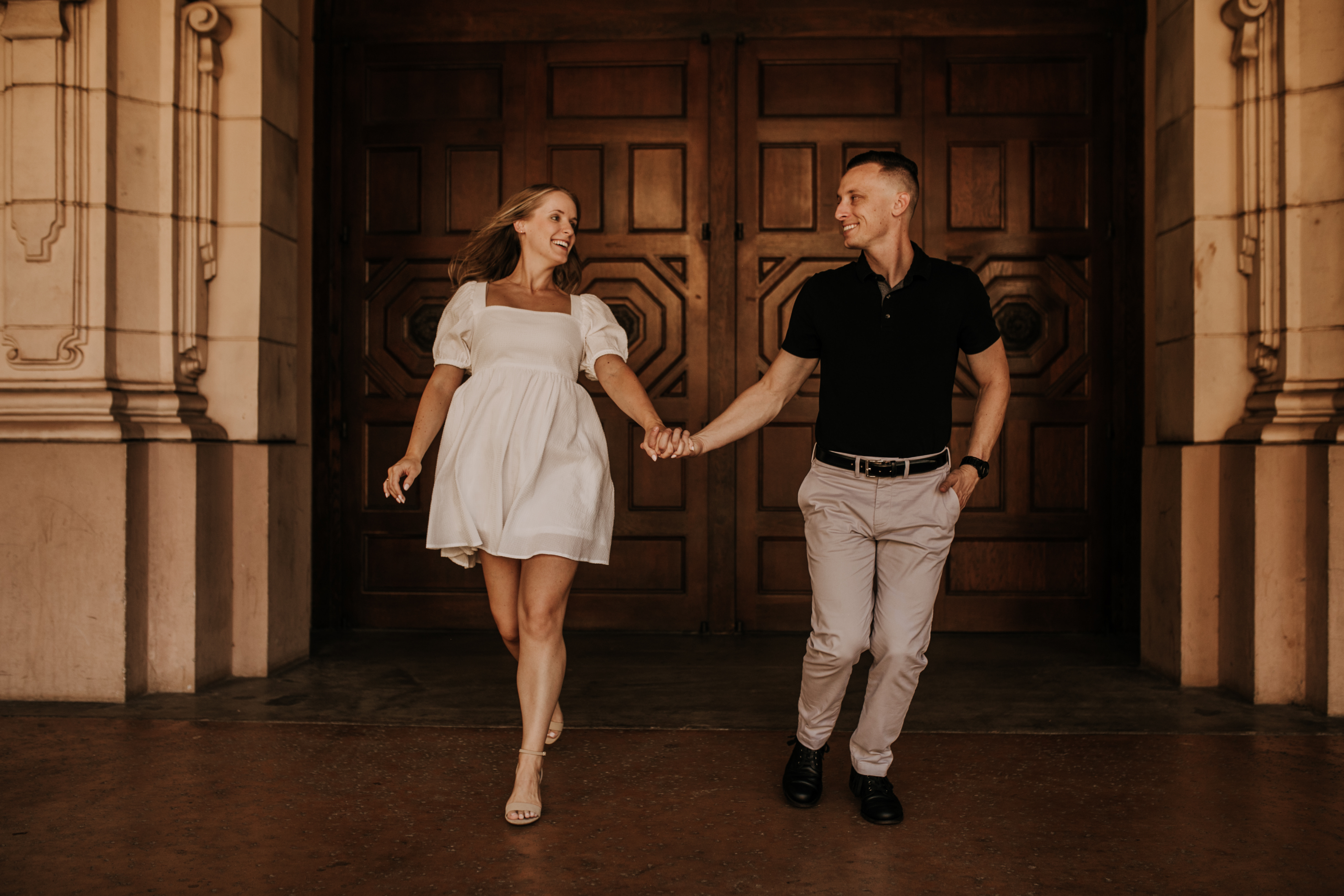 couples phots couple sessin engagement photos san Diego couples photographer san Diego engagement photographer San Diego wedding photographer Balboa park museum photos engagement inspo San Diego lifestyle photographer Sabrina Kinsella love marriage engagement