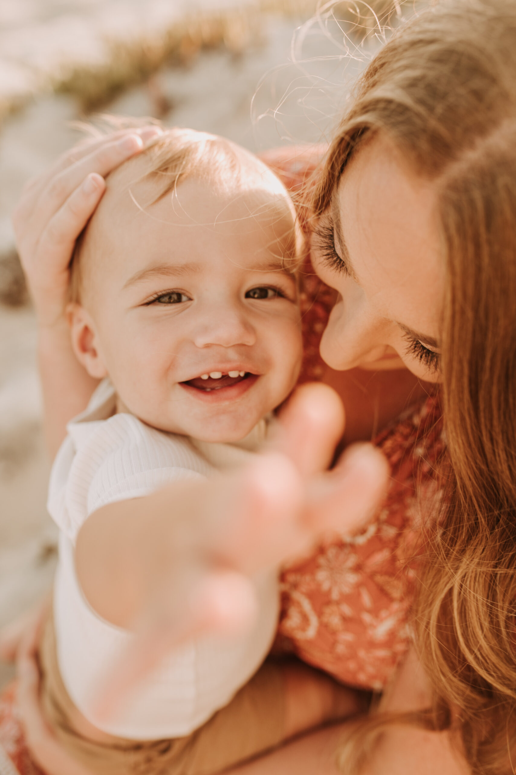 beach family photos outdoor family photos beach golden hour sunset photos San Diego family photographer Sabrina kinsella sabrinalynnphoto