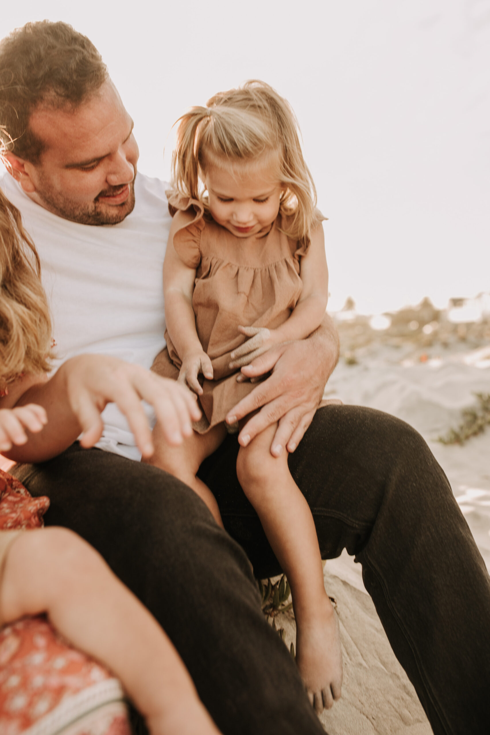 beach family photos outdoor family photos beach golden hour sunset photos San Diego family photographer Sabrina kinsella sabrinalynnphoto