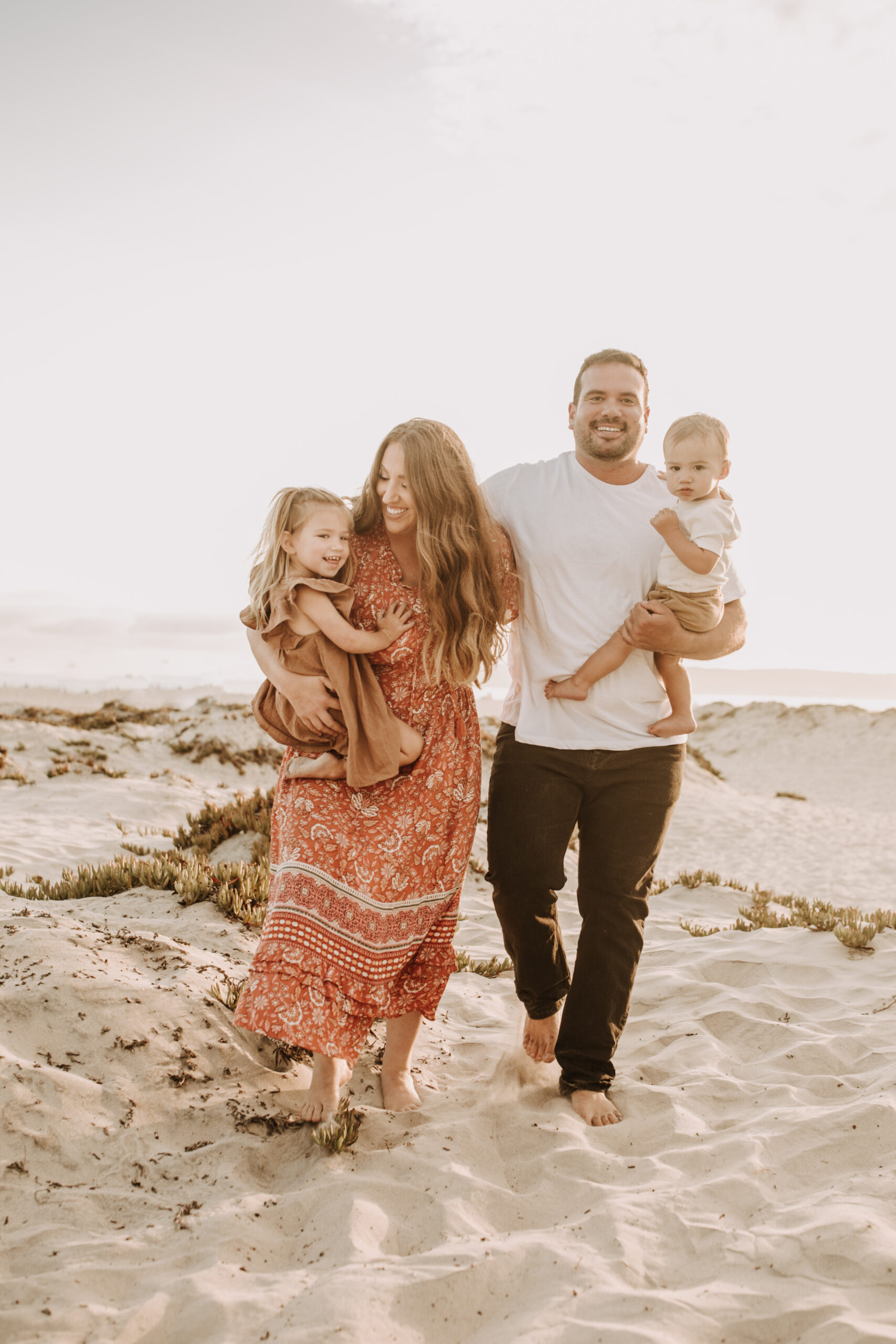 A beautiful, dreamy beach family session with my beautiful friend Kaylyn. I can't believe I've known her for almost 9 years! Such a freaking GORGEOUS family she has and I'm not joking when I say that this is a family photoshoot I have been looking forward to for actual YEARS now!