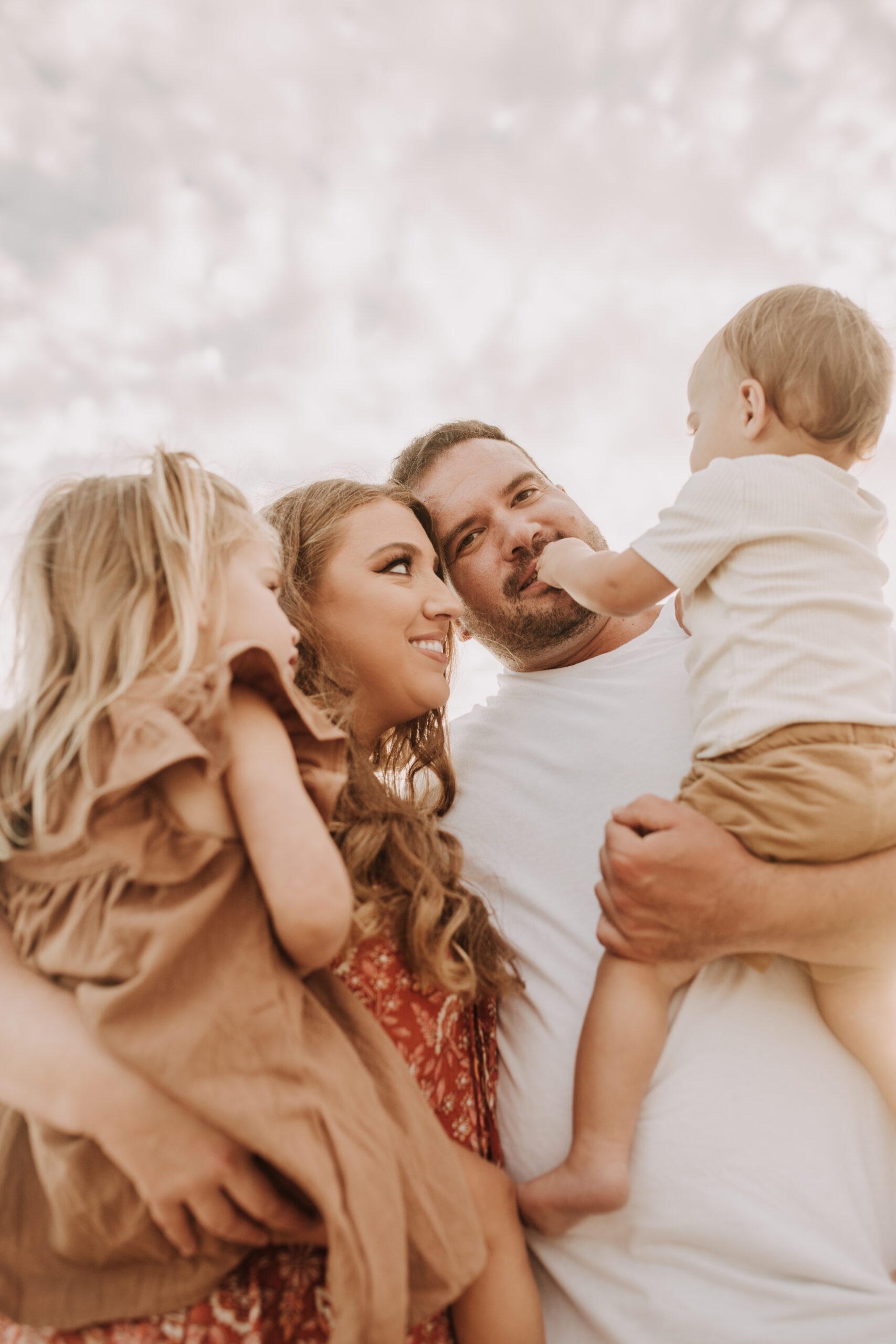 beach family photos outdoor family photos beach golden hour sunset photos San Diego family photographer Sabrina kinsella sabrinalynnphoto