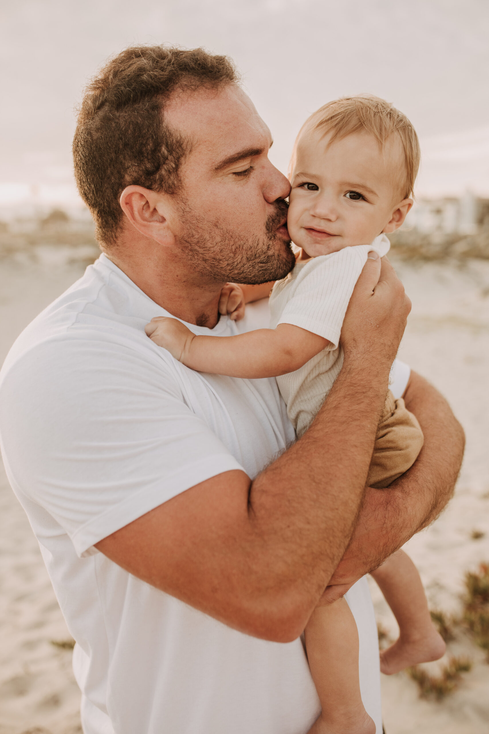 beach family photos outdoor family photos beach golden hour sunset photos San Diego family photographer Sabrina kinsella sabrinalynnphoto