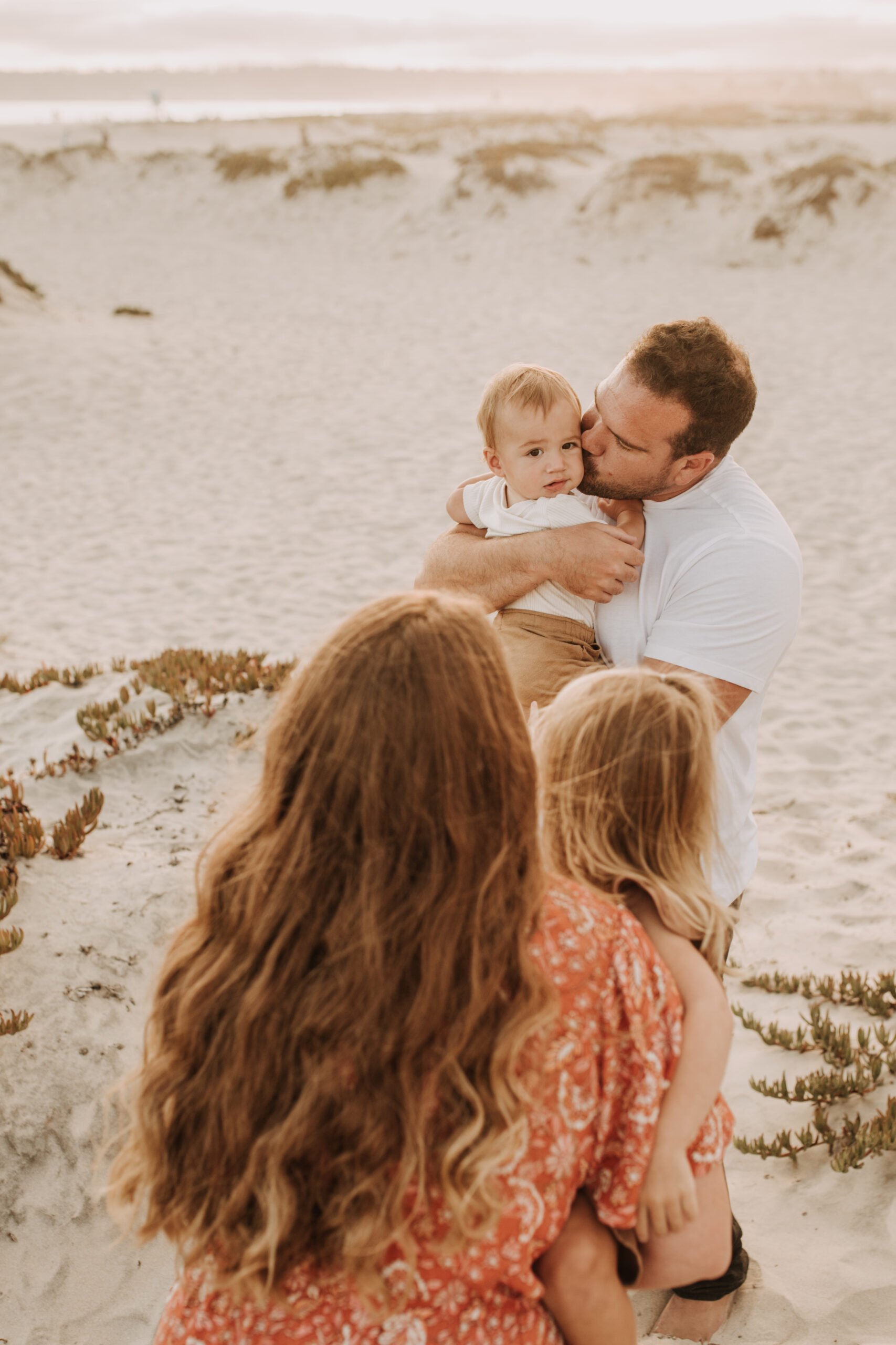 A beautiful, dreamy beach family session with my beautiful friend Kaylyn. I can't believe I've known her for almost 9 years! Such a freaking GORGEOUS family she has and I'm not joking when I say that this is a family photoshoot I have been looking forward to for actual YEARS now!