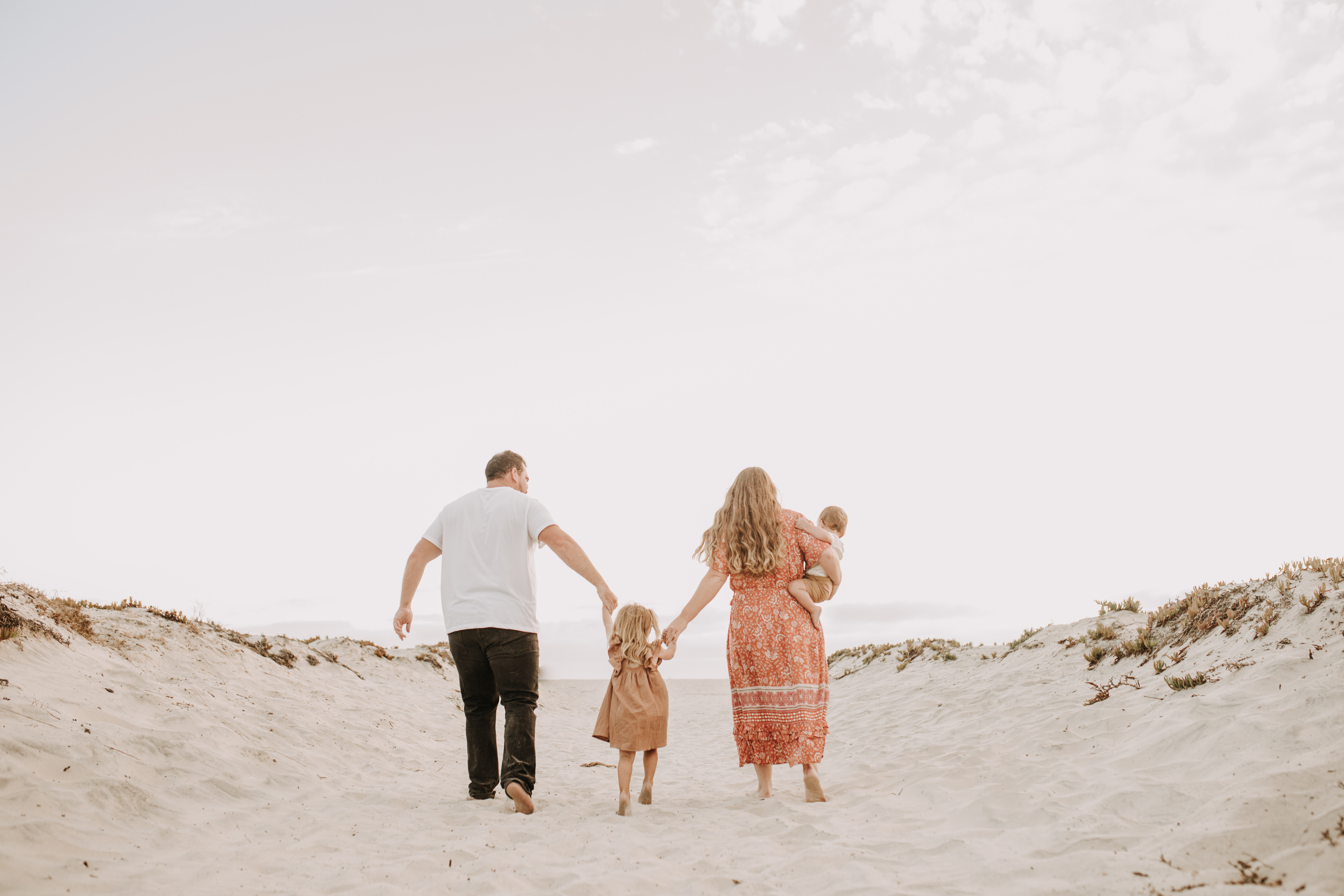 beach family photos outdoor family photos beach golden hour sunset photos San Diego family photographer Sabrina kinsella sabrinalynnphoto