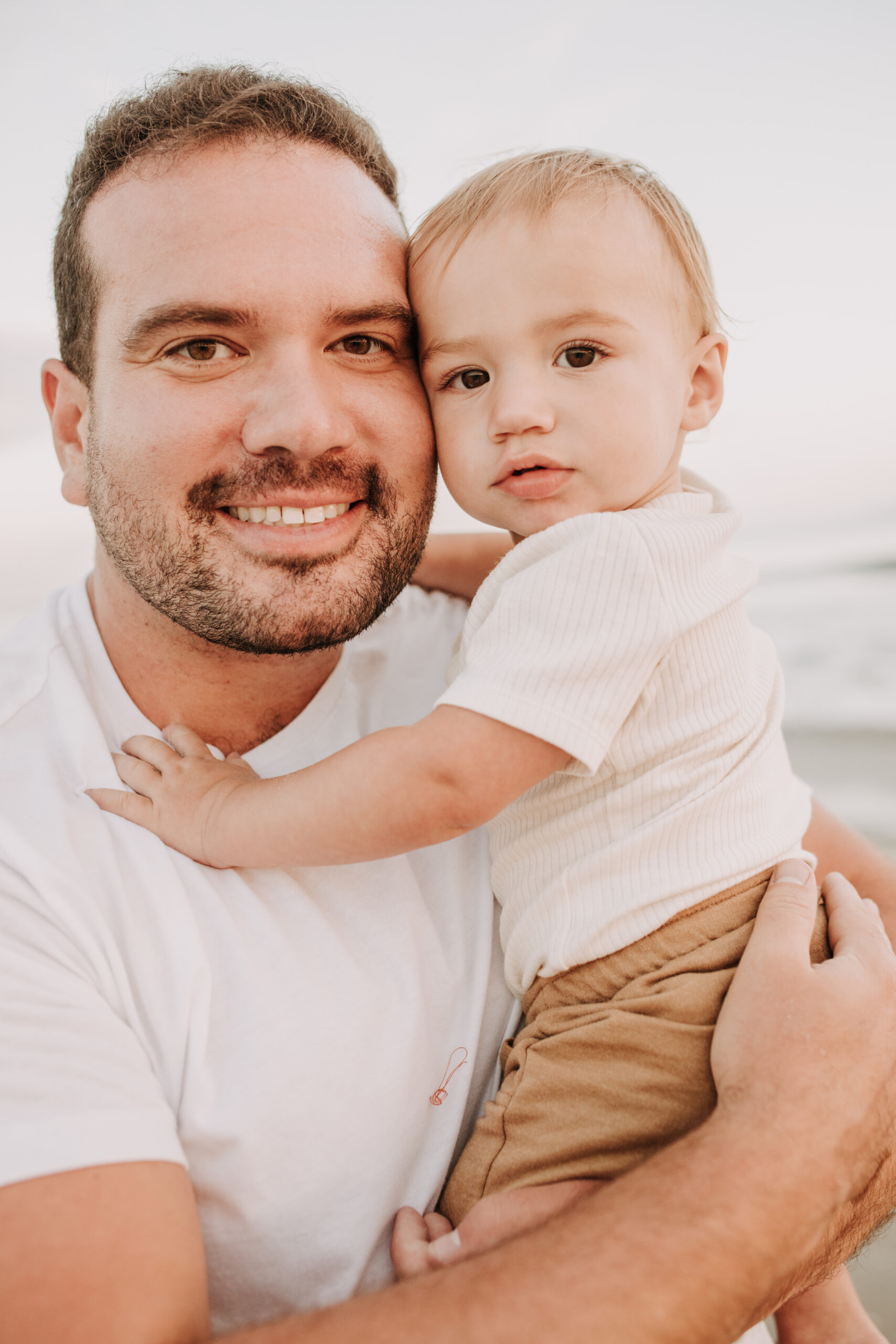 A beautiful, dreamy beach family session with my beautiful friend Kaylyn. I can't believe I've known her for almost 9 years! Such a freaking GORGEOUS family she has and I'm not joking when I say that this is a family photoshoot I have been looking forward to for actual YEARS now!