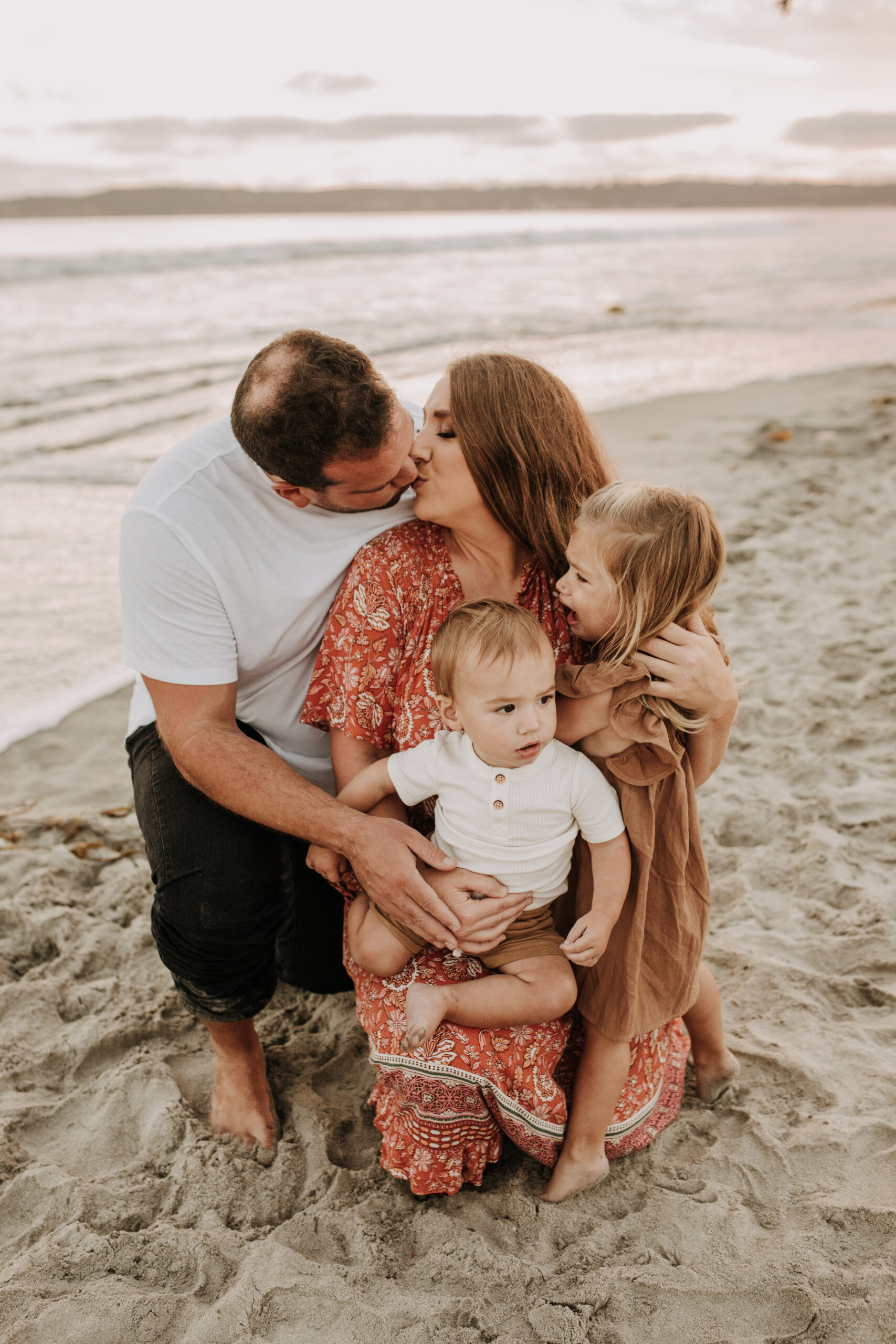 A beautiful, dreamy beach family session with my beautiful friend Kaylyn. I can't believe I've known her for almost 9 years! Such a freaking GORGEOUS family she has and I'm not joking when I say that this is a family photoshoot I have been looking forward to for actual YEARS now!