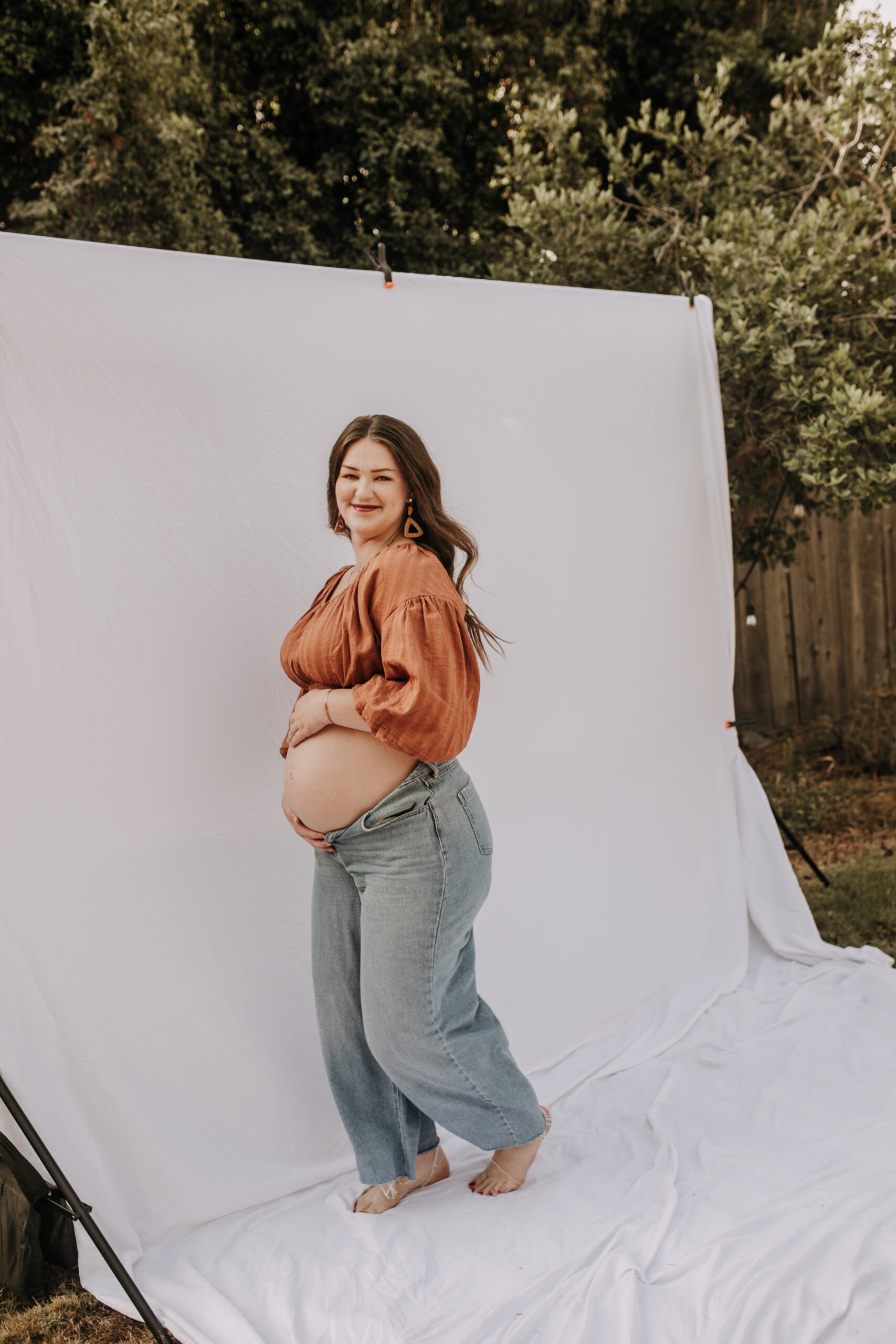 backyard mini maternity photoshoot mama mini la mesa california San Diego maternity photographer lifestyle photographer