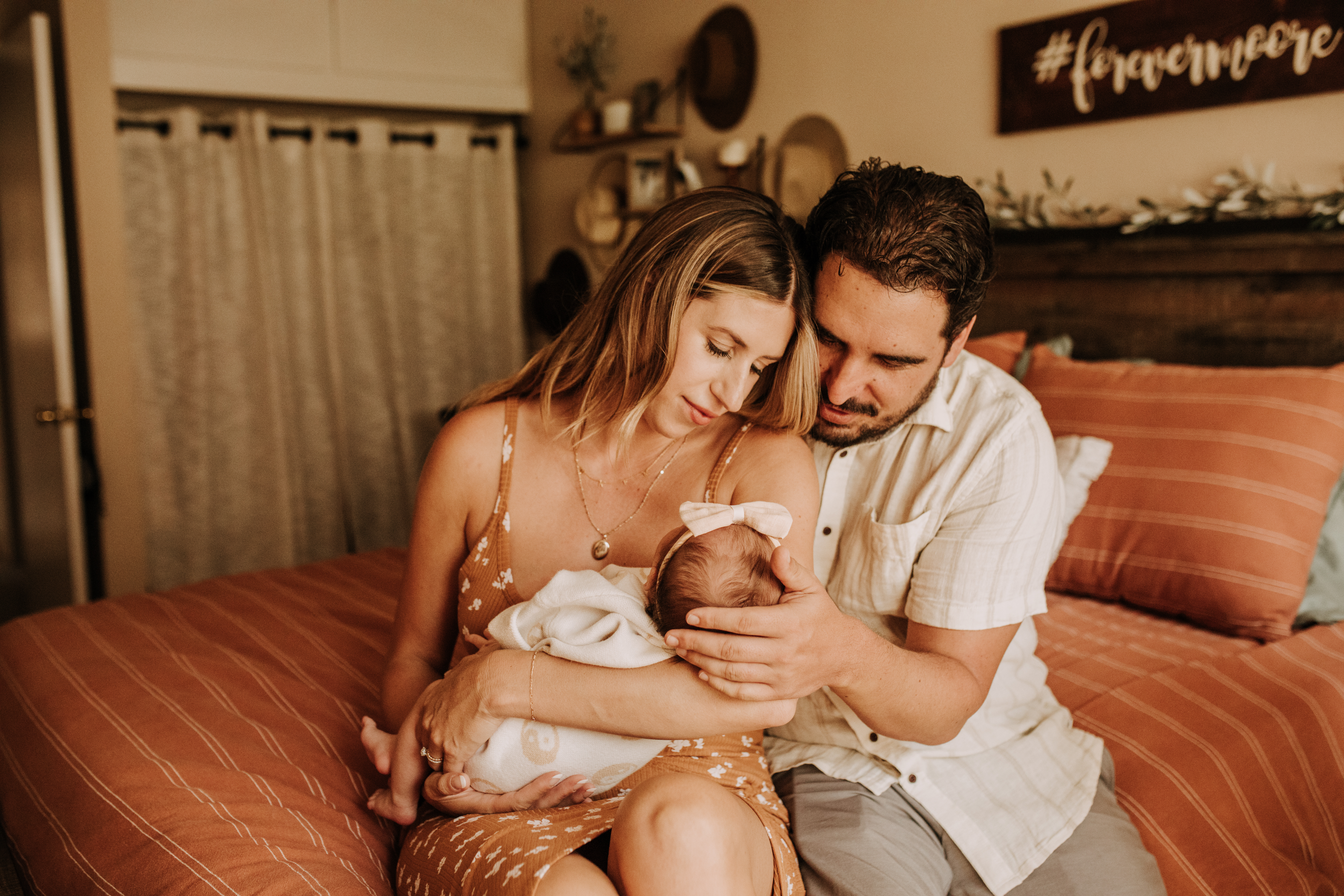 in home newborn photos family photos holiday newborn baby infant photos baby photos mama newborn card inspo I home family session San Diego family photographer Sabrina Kinsella sabrinalynnphoto