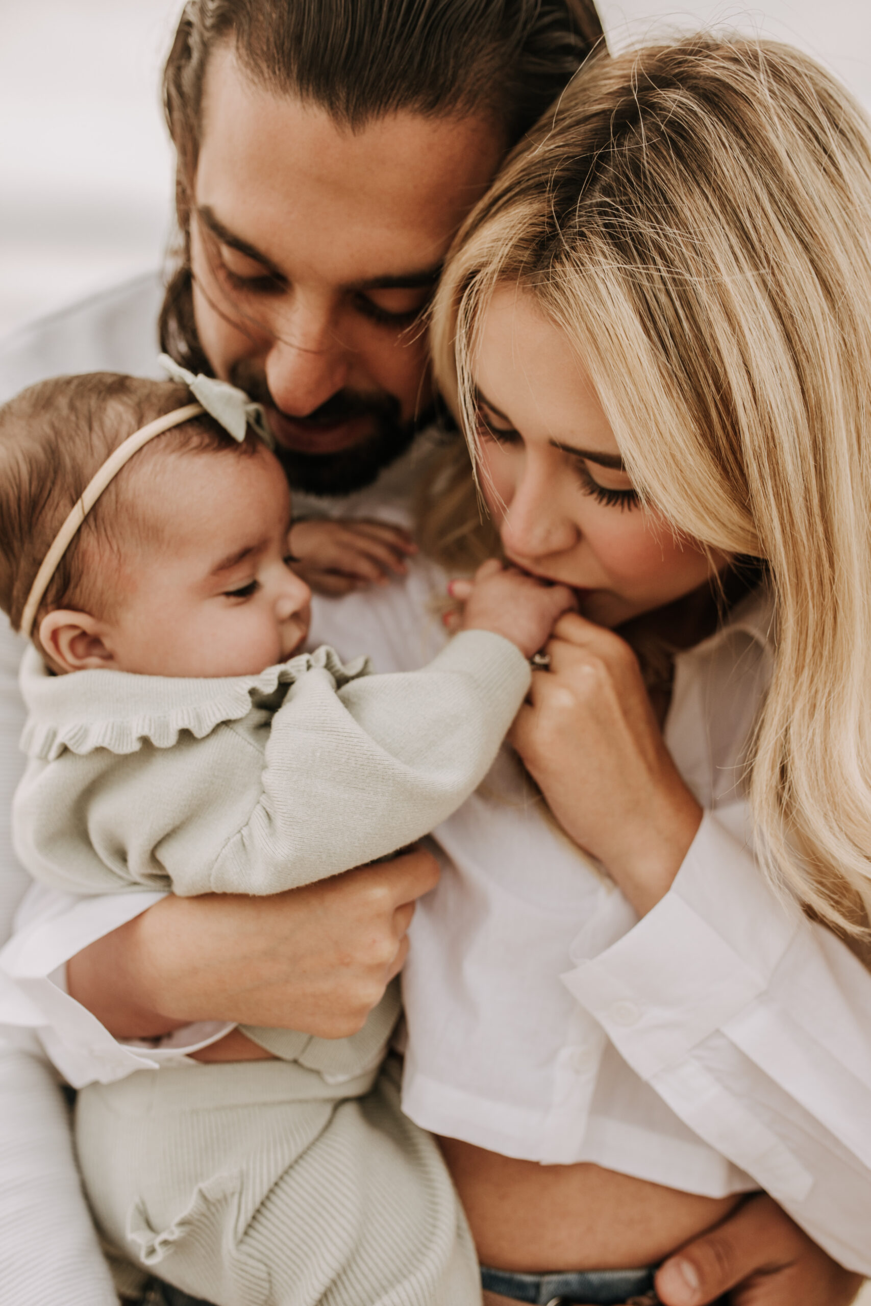 family beach session family photos on beach cloudy day beach family photoshoot San Diego family photographer Sabrina kinsella abrinalynnphoto