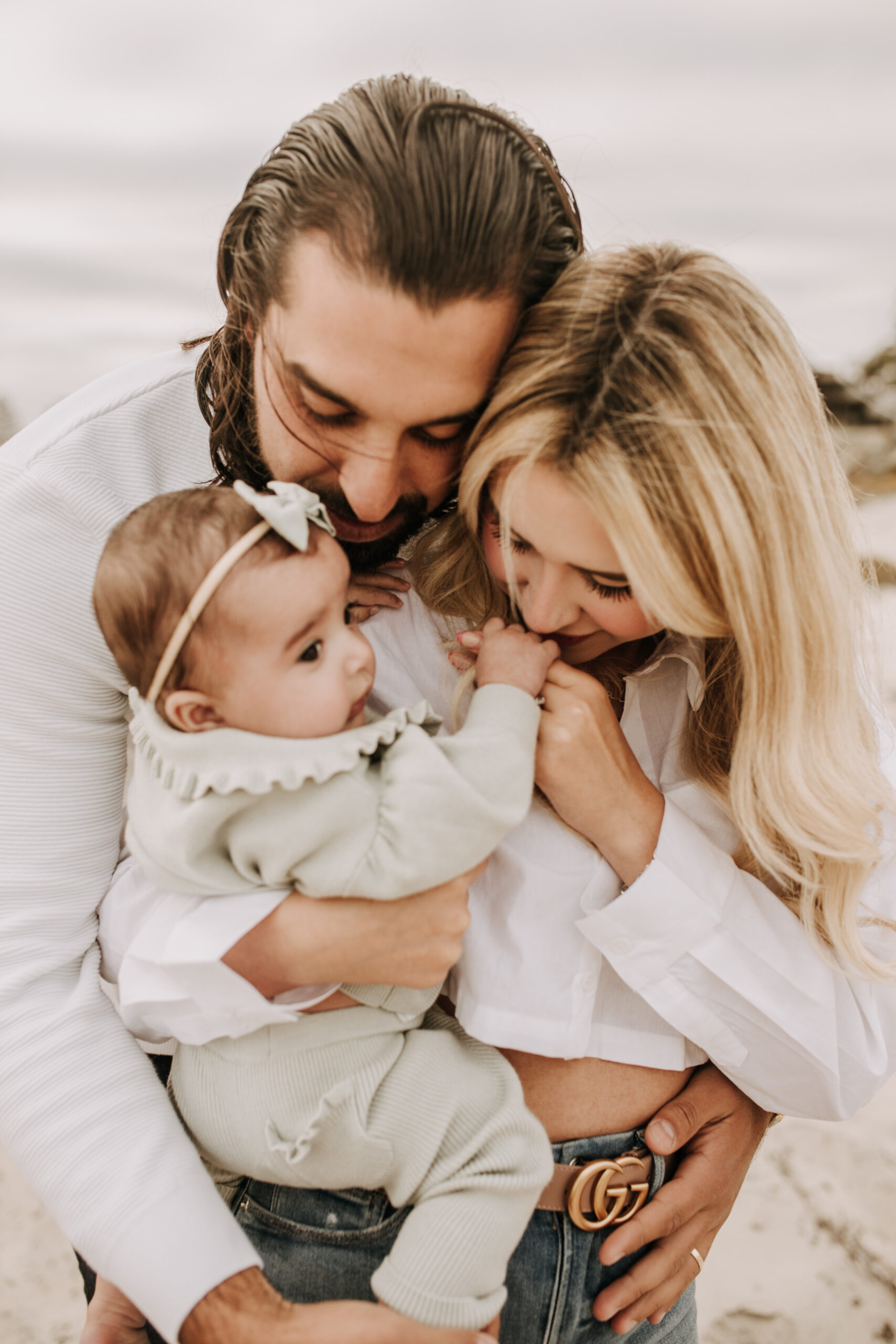 family beach session family photos on beach cloudy day beach family photoshoot San Diego family photographer Sabrina kinsella abrinalynnphoto