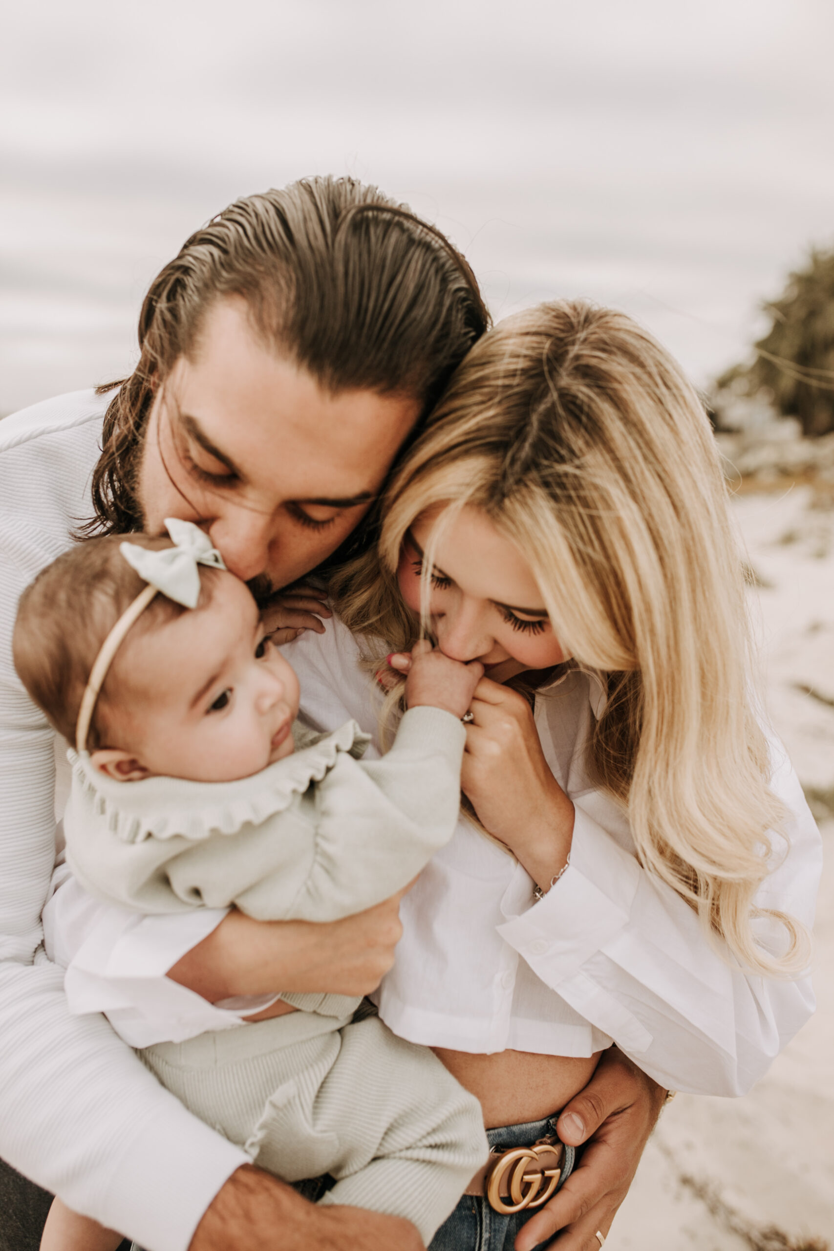 family beach session family photos on beach cloudy day beach family photoshoot San Diego family photographer Sabrina kinsella abrinalynnphoto