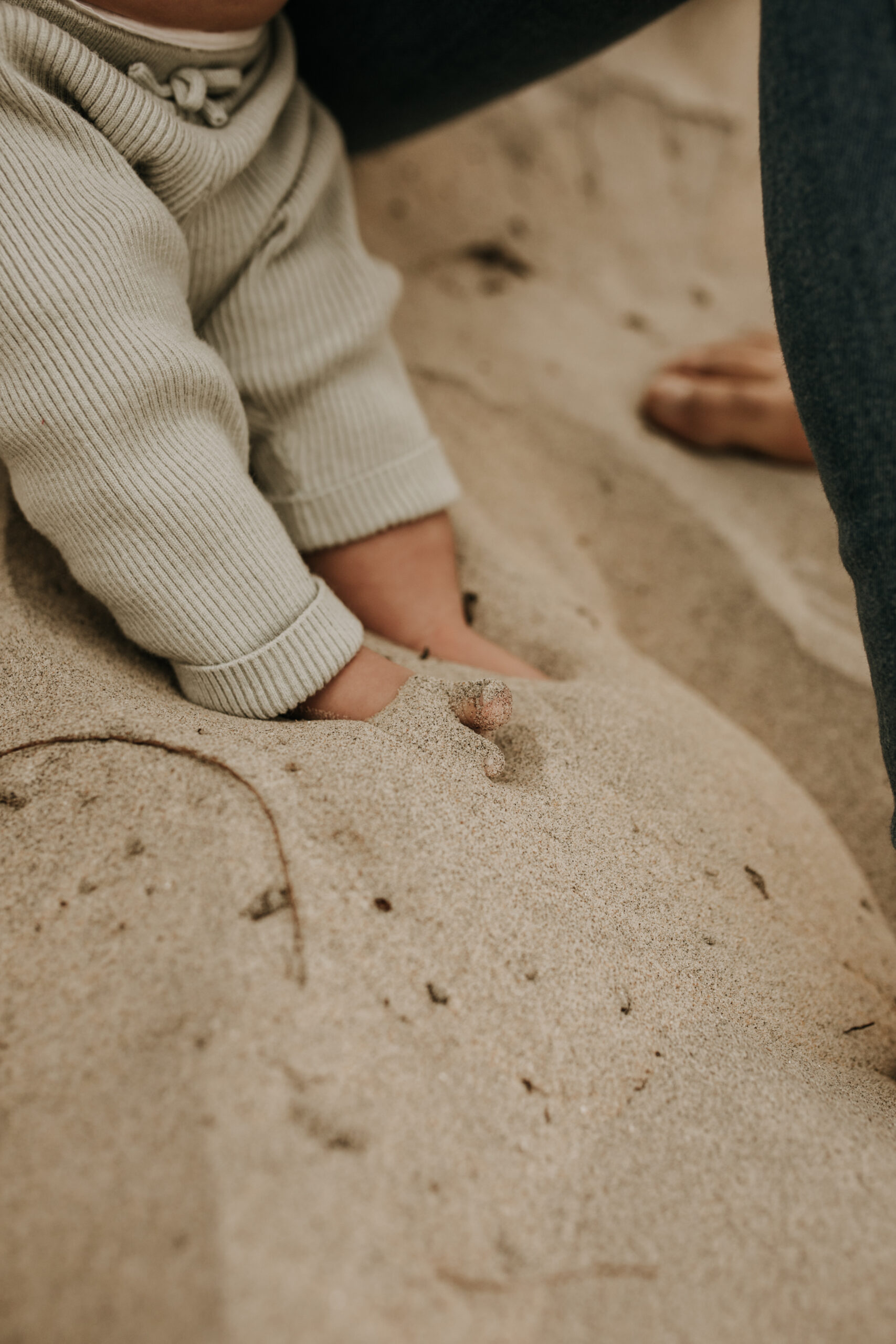 family beach session family photos on beach cloudy day beach family photoshoot San Diego family photographer Sabrina kinsella abrinalynnphoto