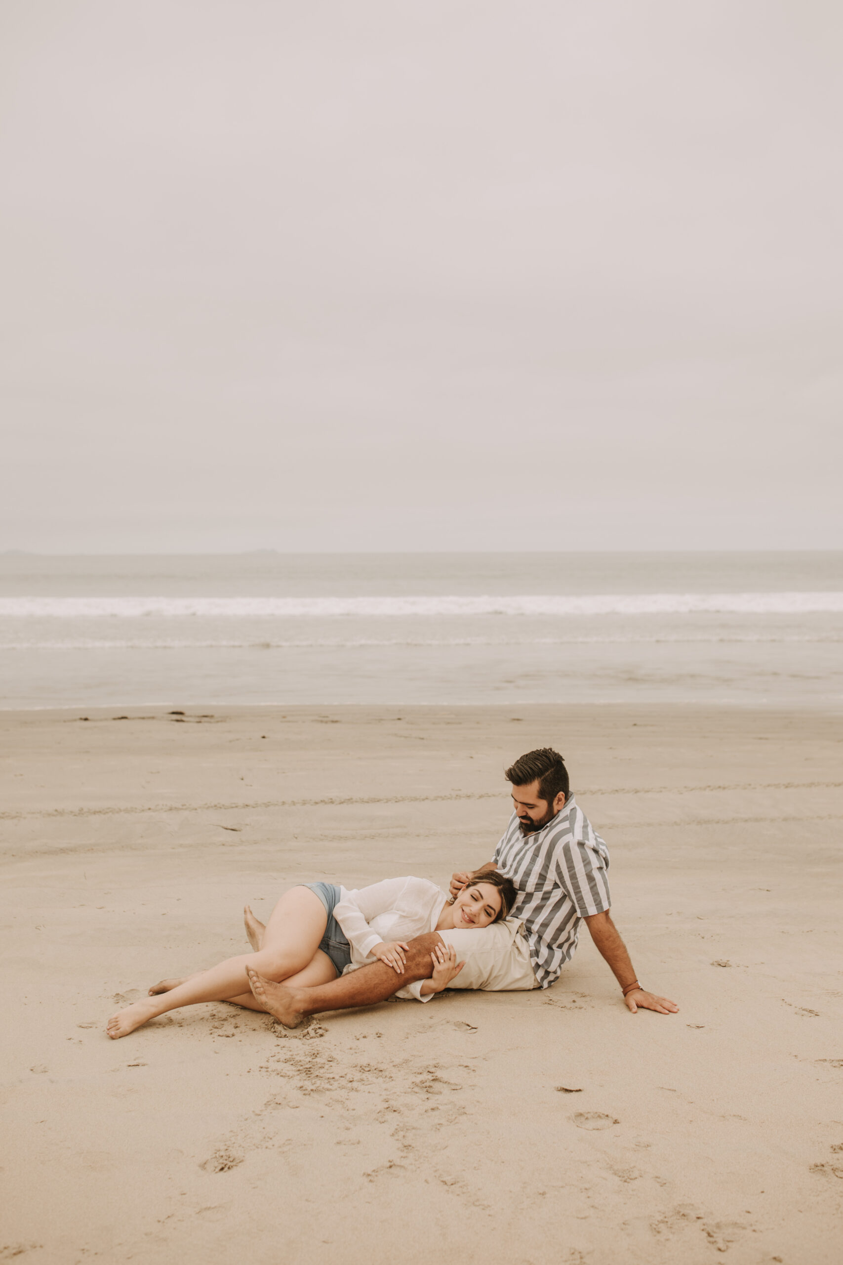 engagement photos San Diego couples photographer surprise proposal engagement couples beach photos romantic beach photos San Diego photographer Sabrina Kinsella