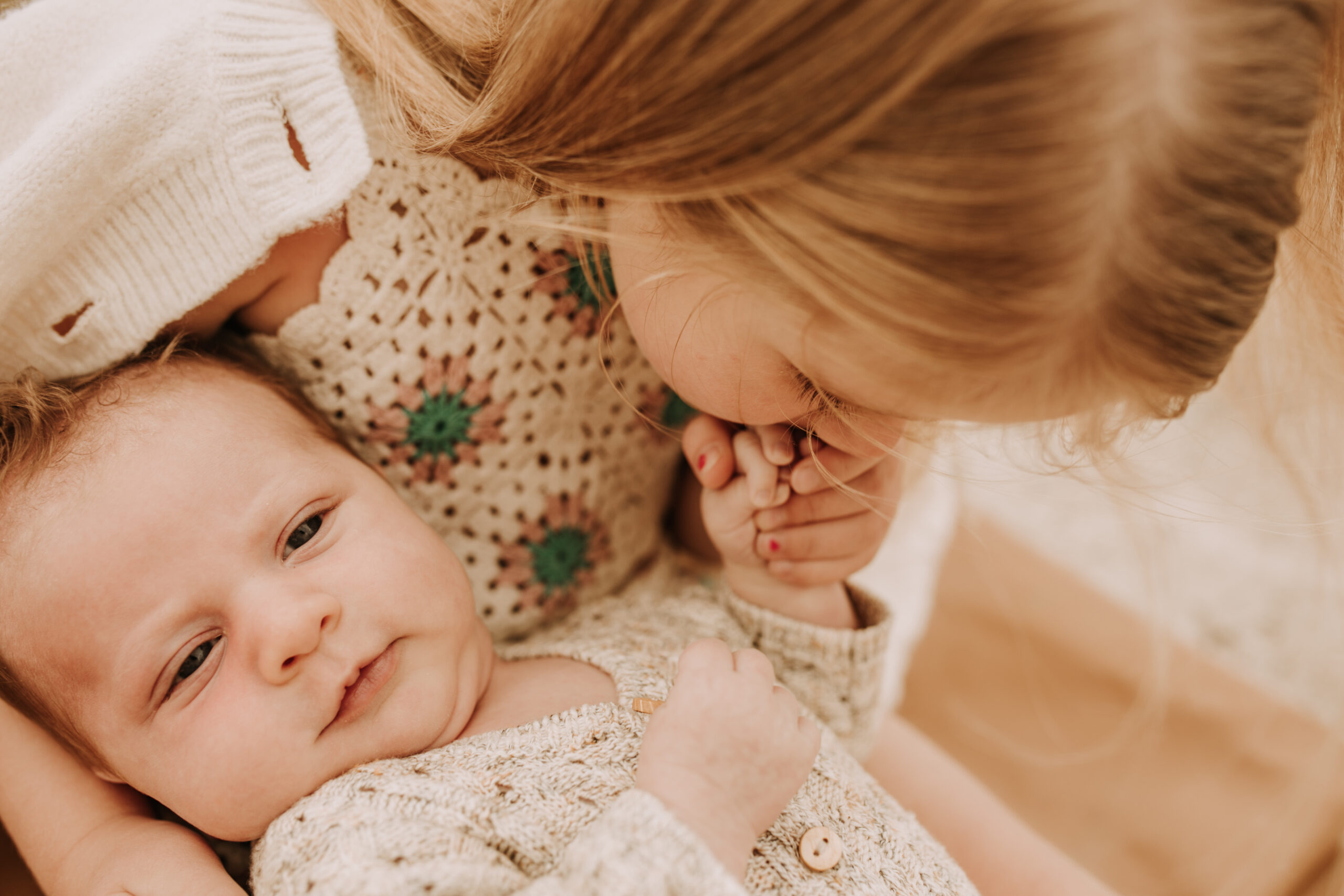 warm toned neutral color outdoor family photos beach day family photos newborn photos infant family cloudy day san digo family photographer Sabrina Kinsella