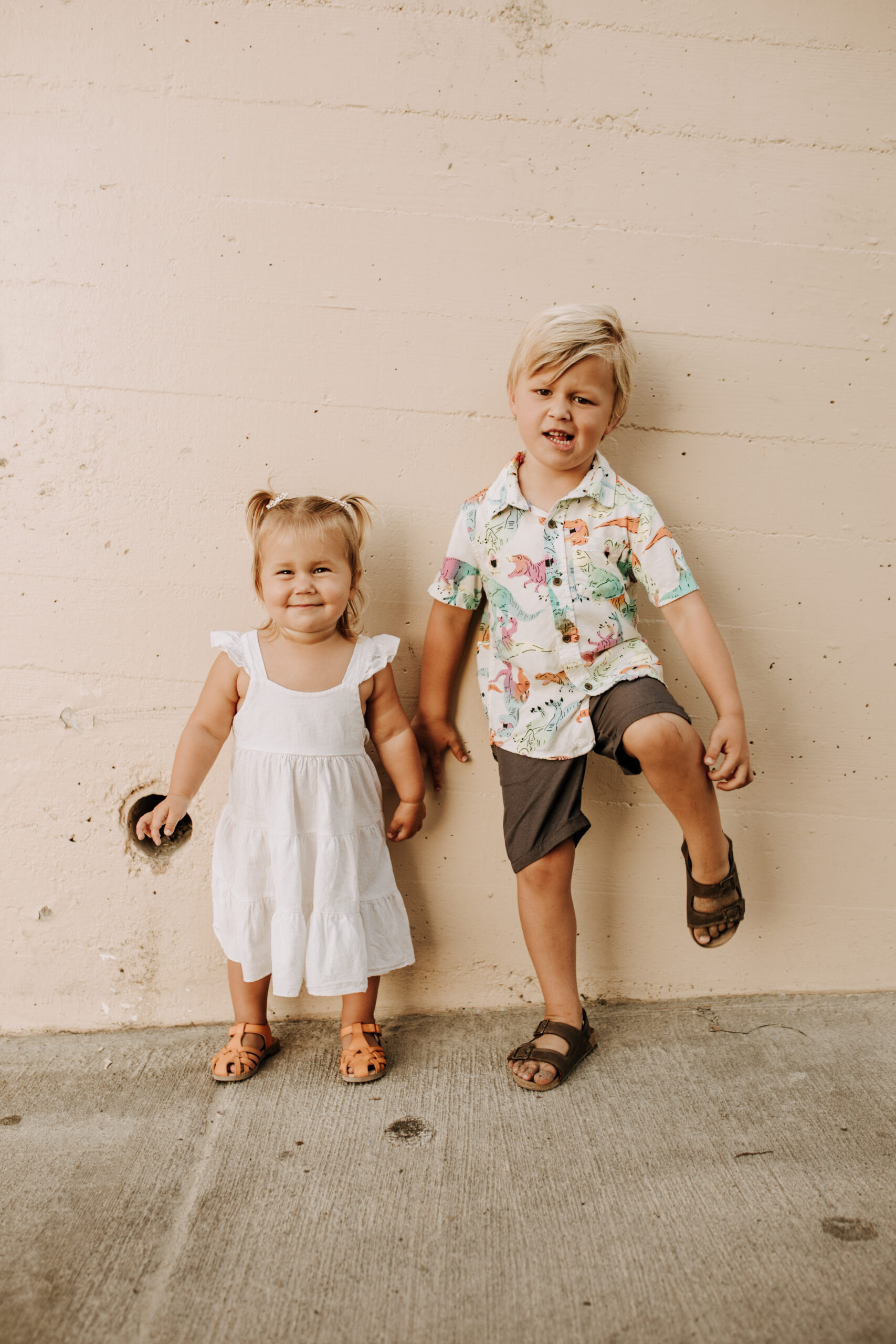 Family photos on the beach cool blue toned family photos San Diego photography family of four candid family moments family love beach family photos San Diego family photographer Sabrinalynnphoto