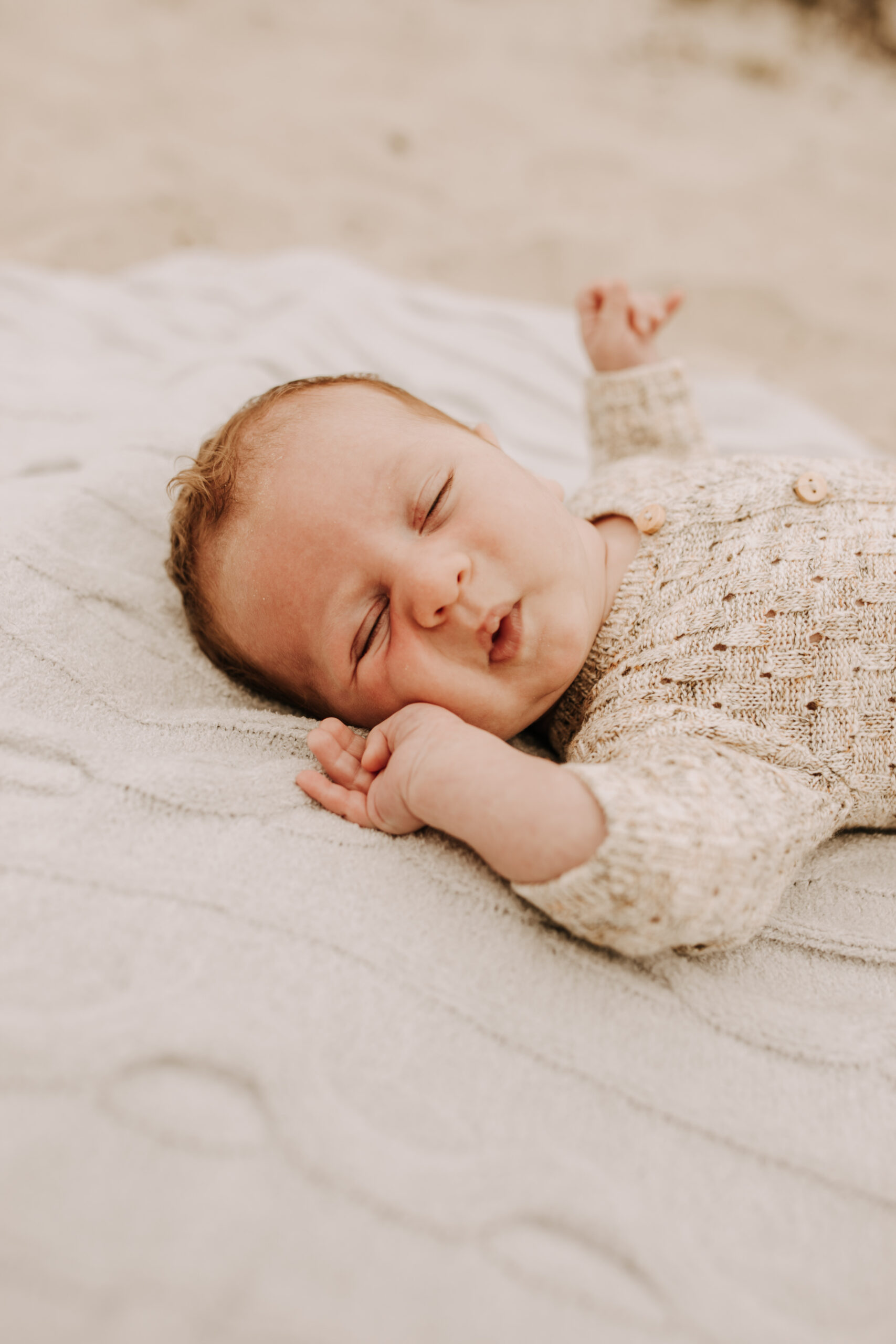 warm toned neutral color outdoor family photos beach day family photos newborn photos infant family cloudy day san digo family photographer Sabrina Kinsella