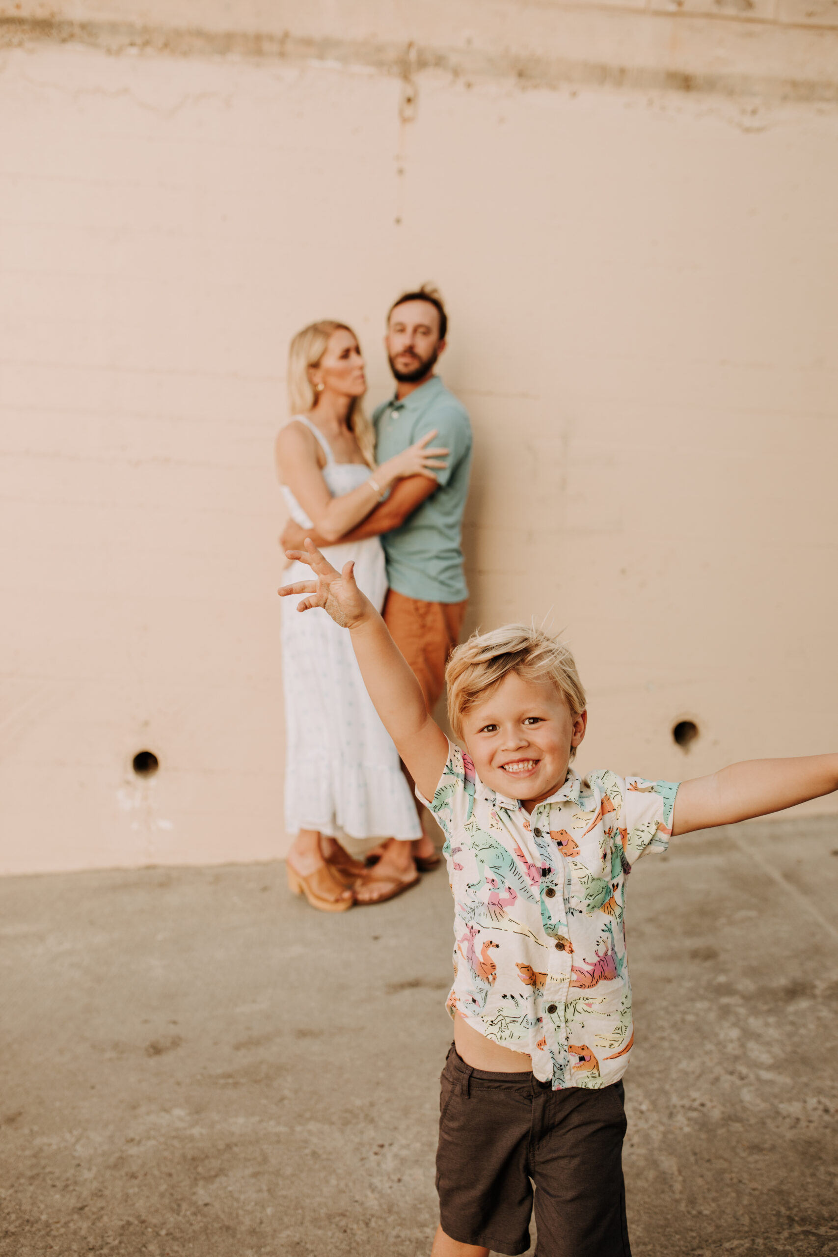 Family photos on the beach cool blue toned family photos San Diego photography family of four candid family moments family love beach family photos San Diego family photographer Sabrinalynnphoto