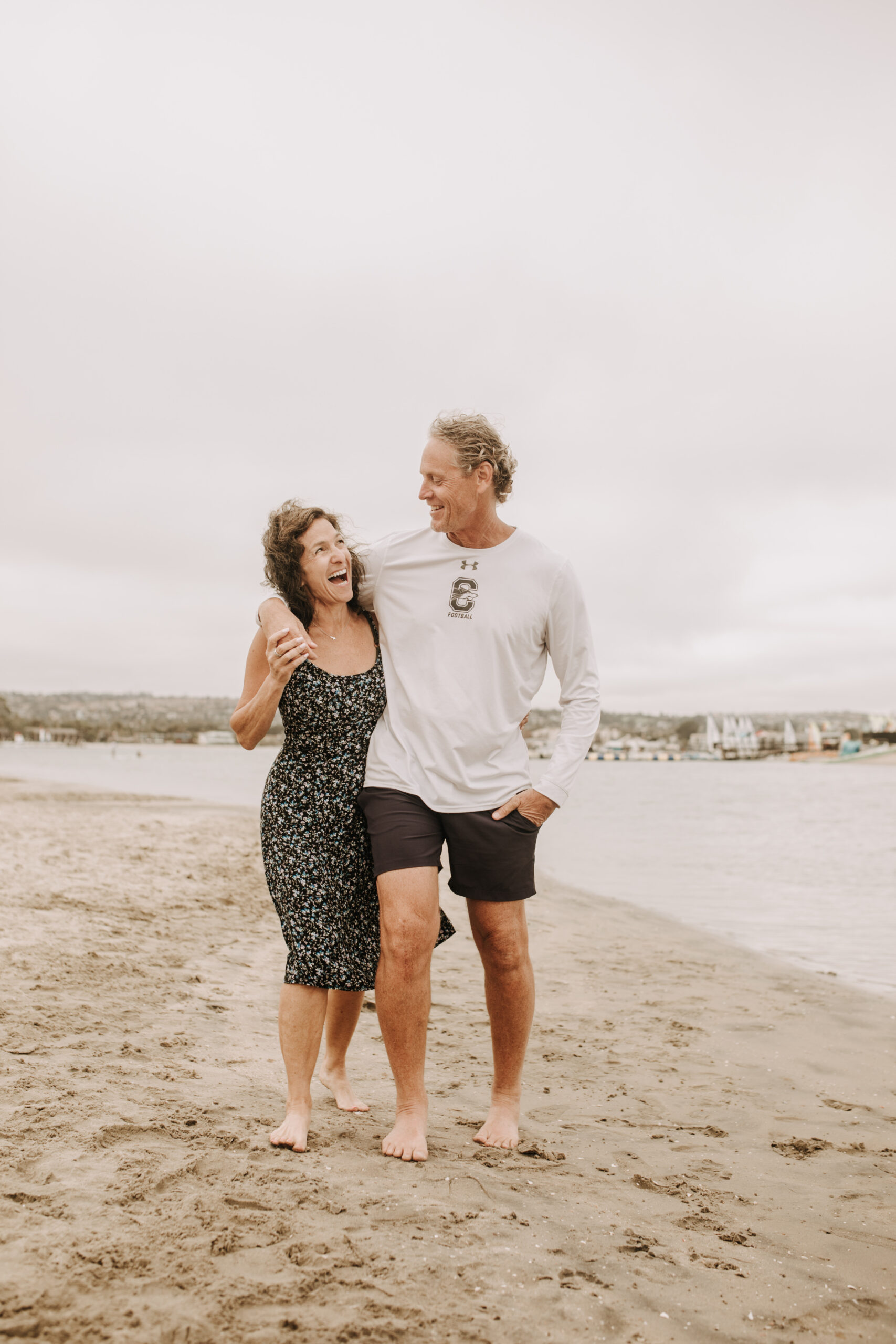 large family beach session family photos on the beach cloudy day big family great grand children San Diego family photographer