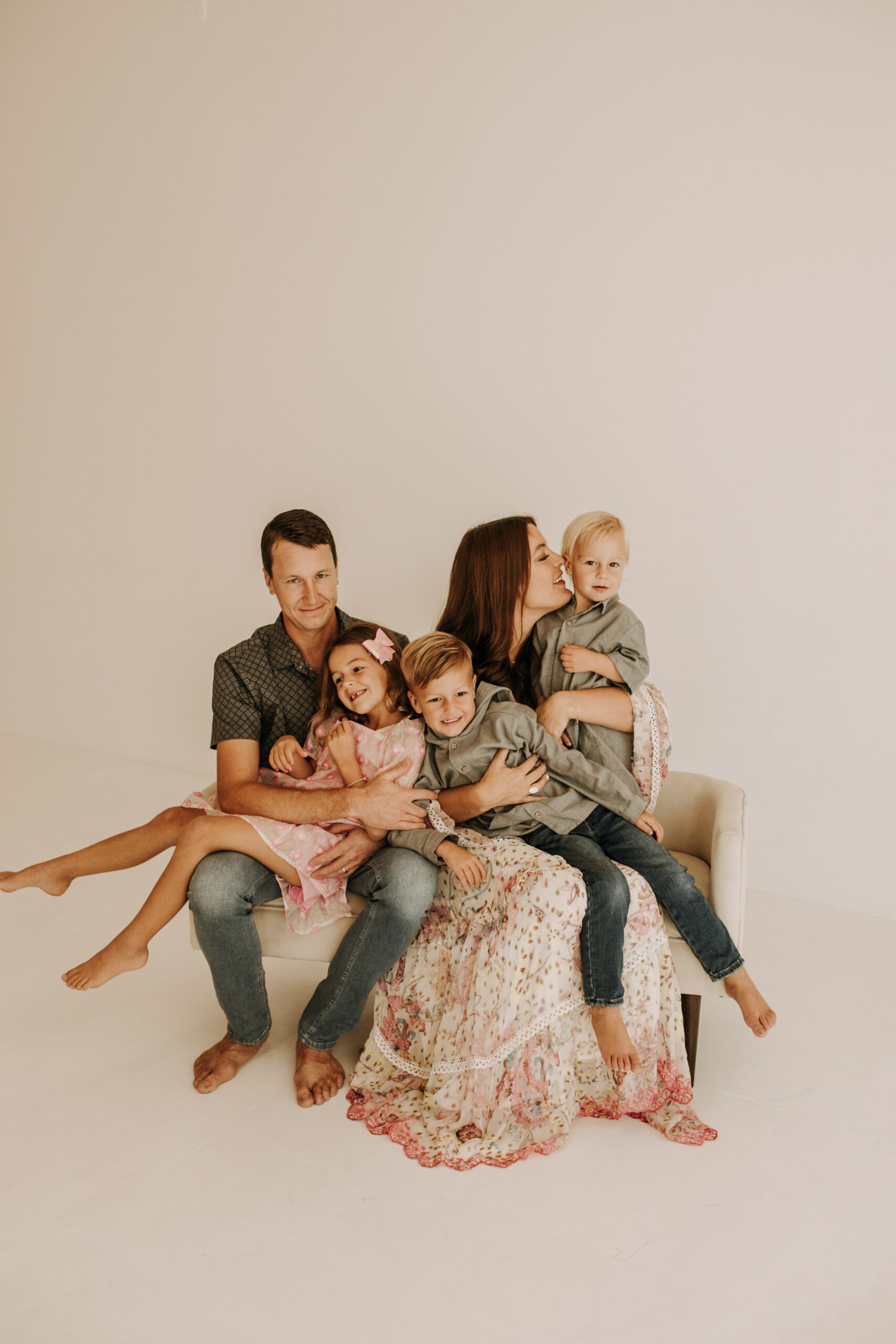 studio indoor family session warm neutrals modern themed family photos candid family photos in studio San Diego family photographer Sabrina kinsella sabrinalynnphoto