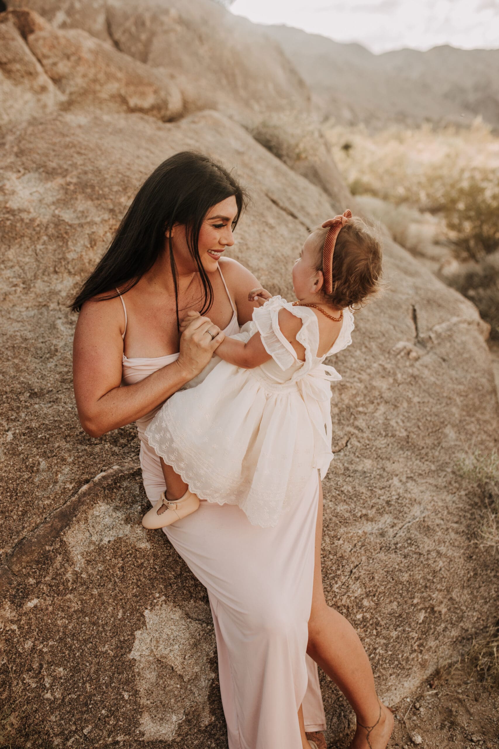 Joshua Tree national park warm neutral toned outdoor family photos maternity photography maternity fashion family of five San Diego family photographer Sabrina kinsella