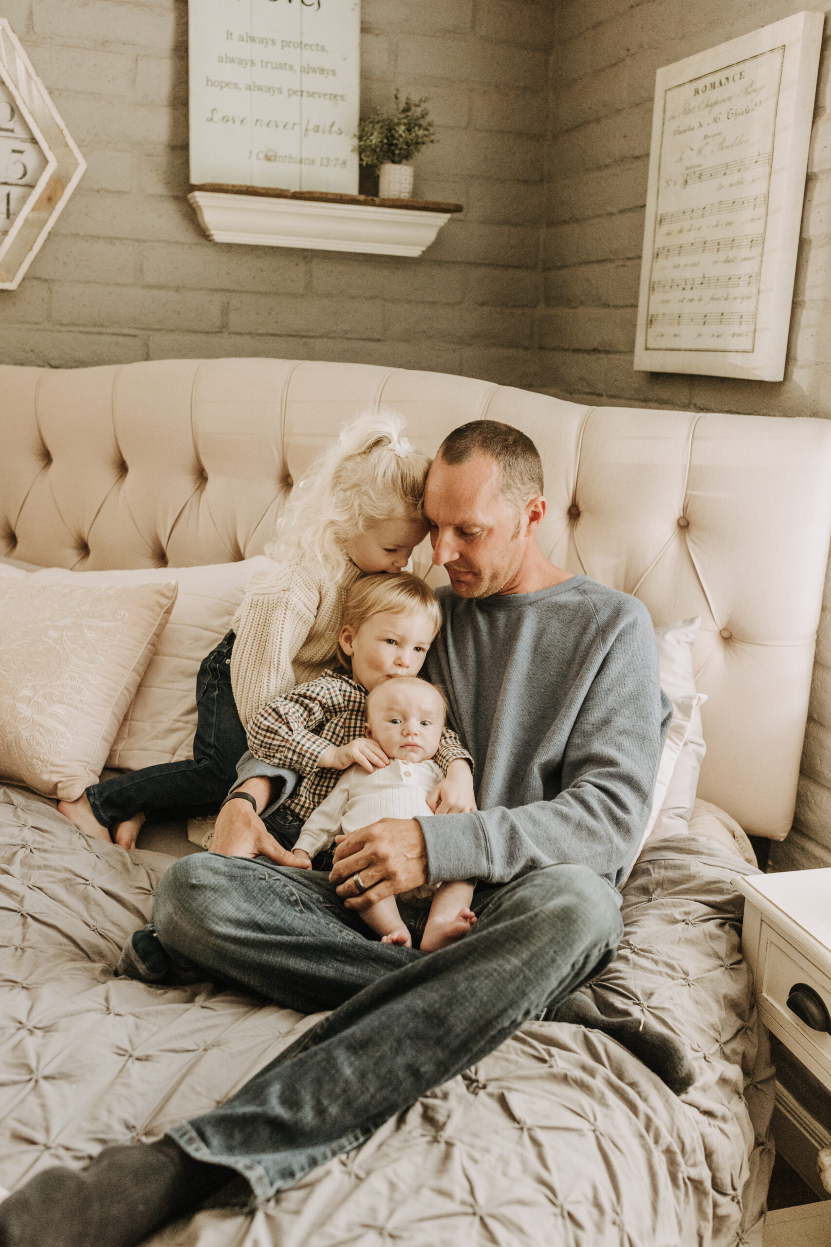 in home newborn baby photos San Diego at home infant family photos candid family moments warm cream neutral toned baby pictures newborn San Diego family photographer Sabrina kinsella sabrinalynnphoto