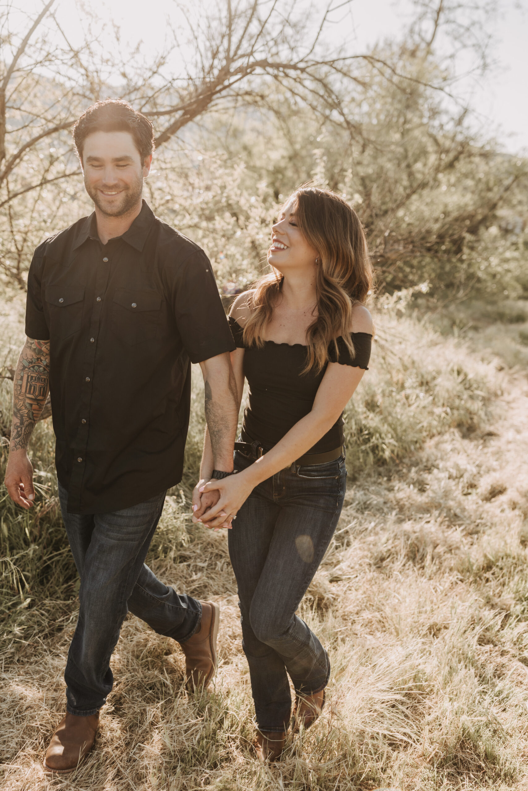 outdoor western romantic engagement session couples photography warm toned country cowboy modern couple bride and groom engagement San Diego couples photographer Sabrina kinsella sabrinalynnphoto