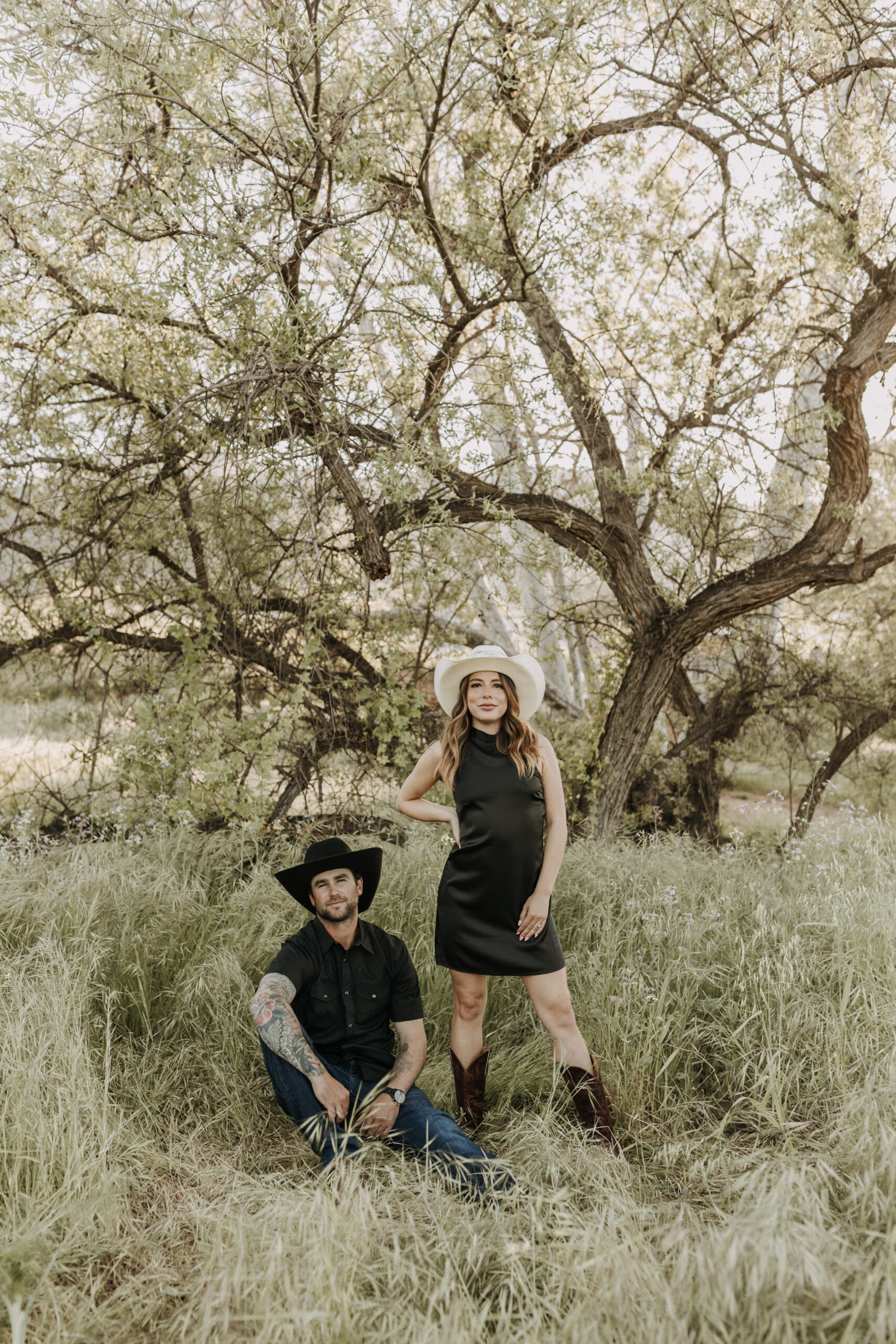 outdoor western romantic engagement session couples photography warm toned country cowboy modern couple bride and groom engagement San Diego couples photographer Sabrina kinsella sabrinalynnphoto