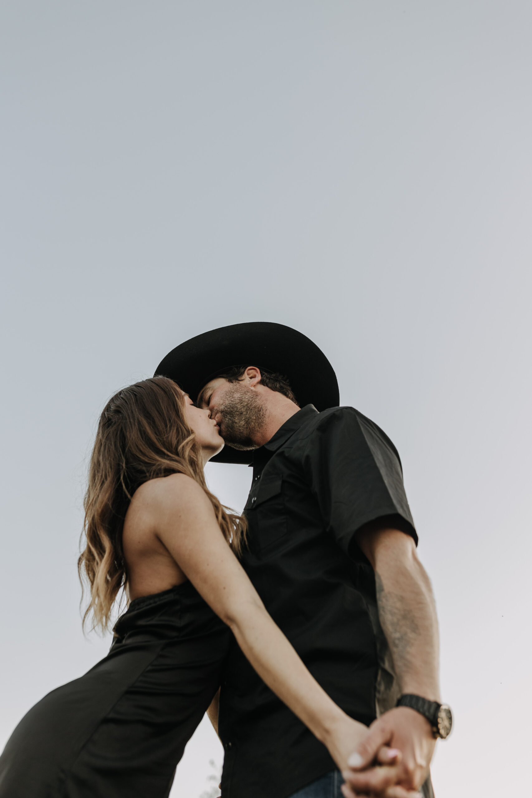 outdoor western romantic engagement session couples photography warm toned country cowboy modern couple bride and groom engagement San Diego couples photographer Sabrina kinsella sabrinalynnphoto