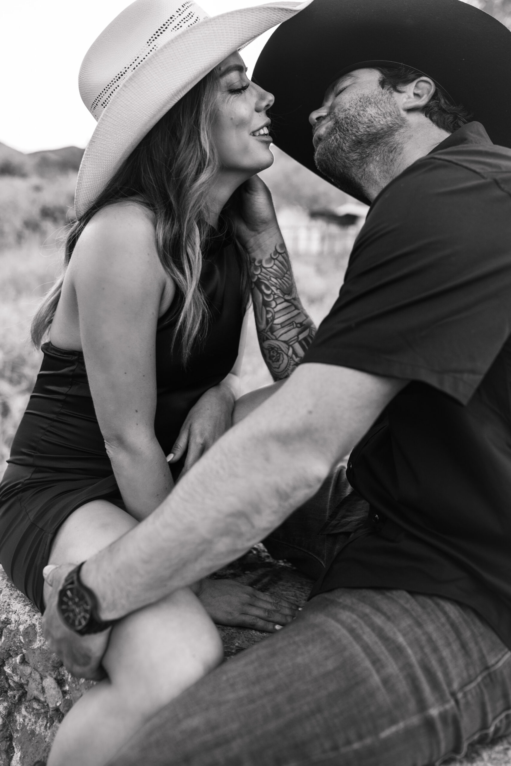 outdoor western romantic engagement session couples photography warm toned country cowboy modern couple bride and groom engagement San Diego couples photographer Sabrina kinsella sabrinalynnphoto